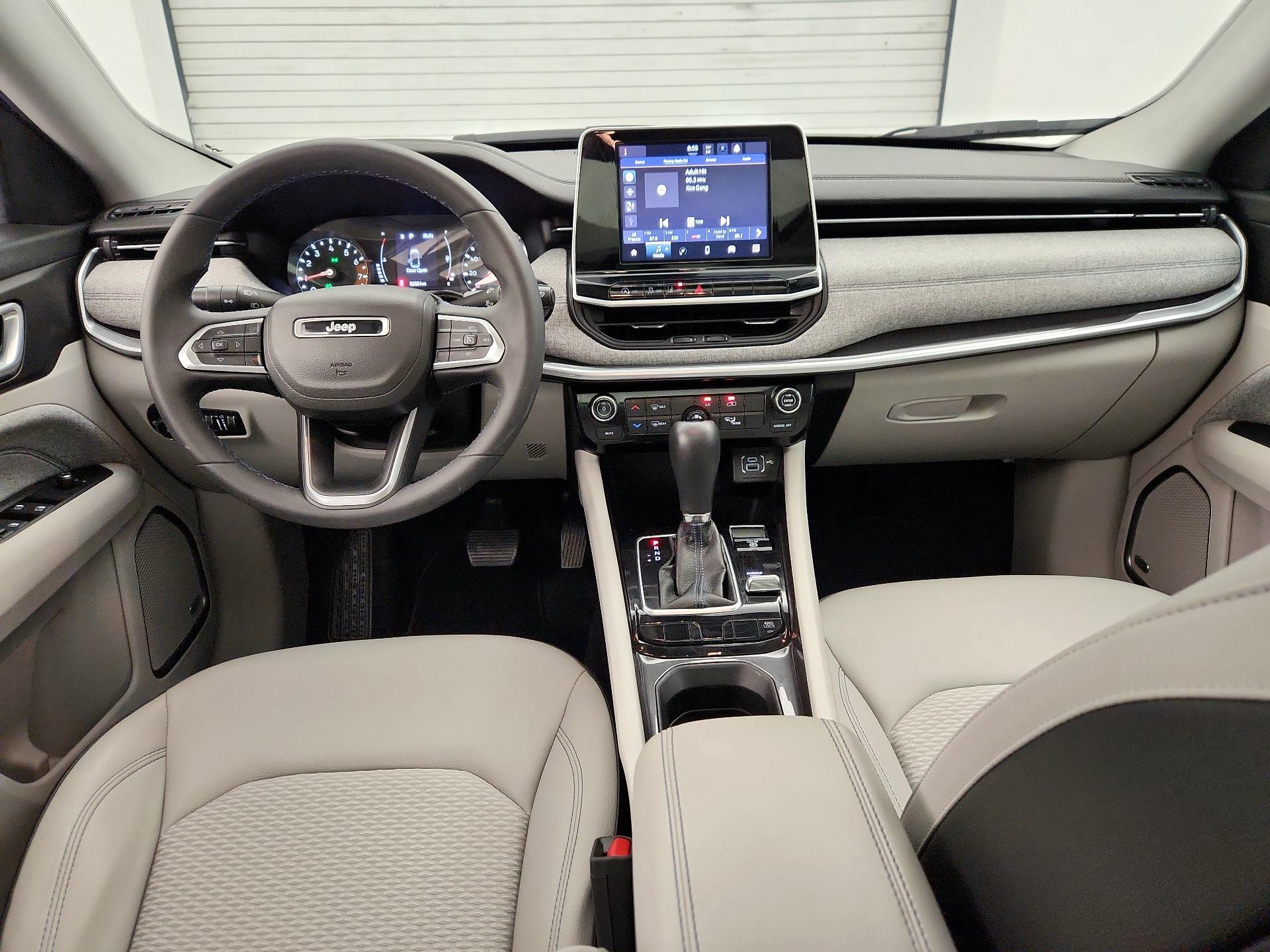 Thumbnail: 2022 Jeep Compass - 9