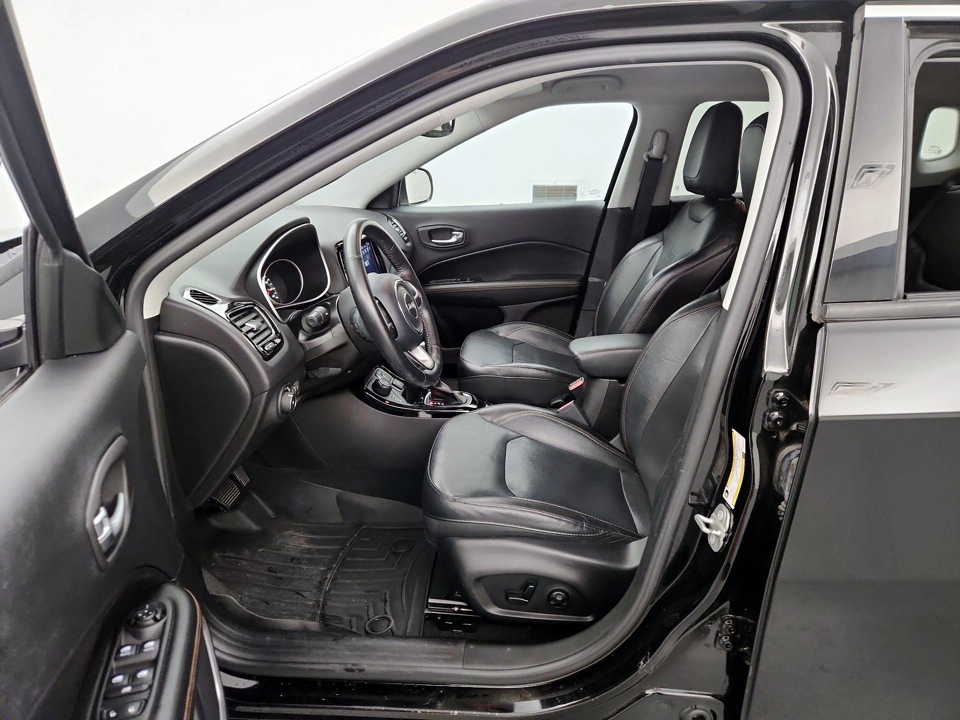 Thumbnail: 2018 Jeep Compass - 11
