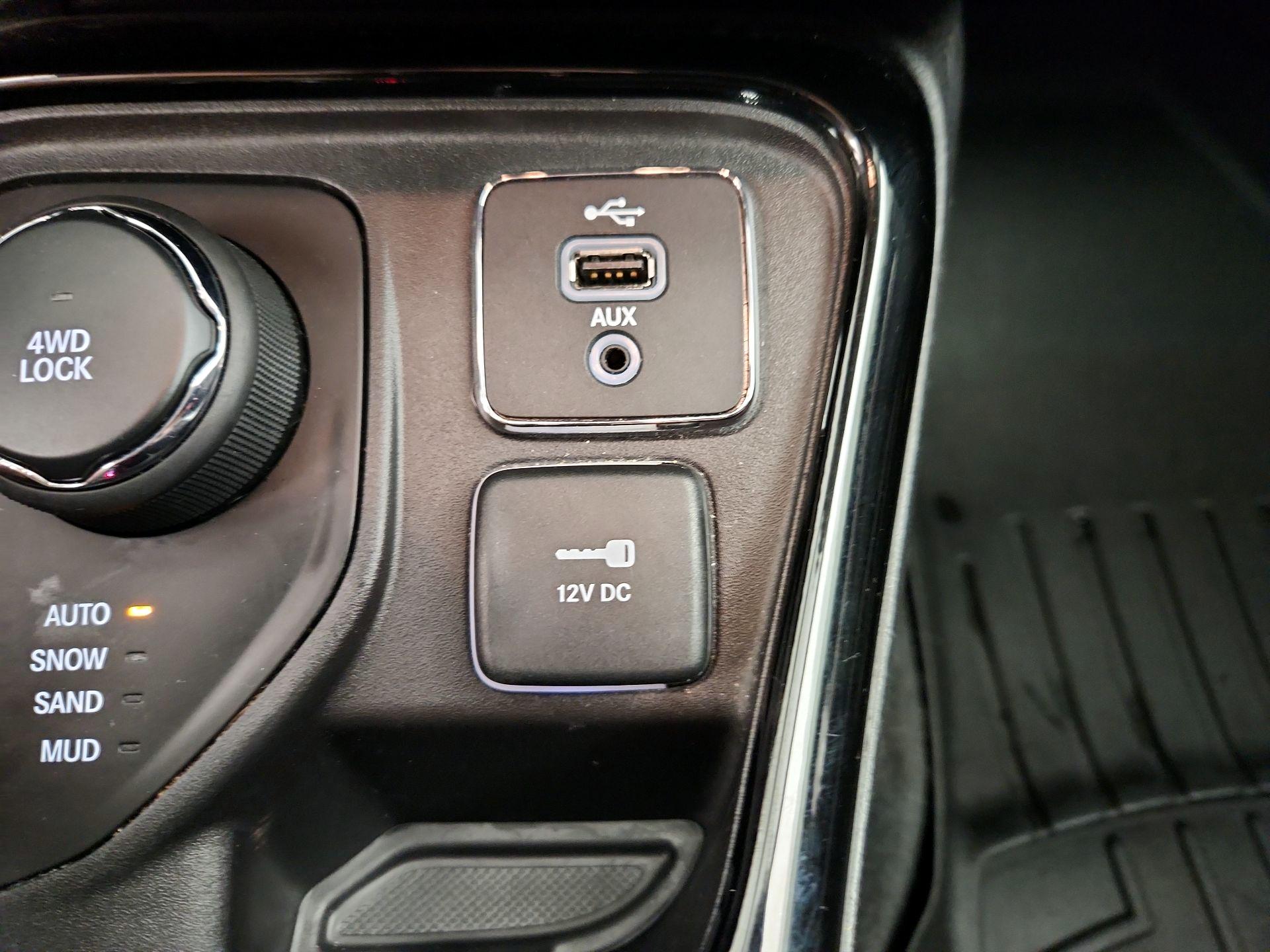 Thumbnail: 2018 Jeep Compass - 18