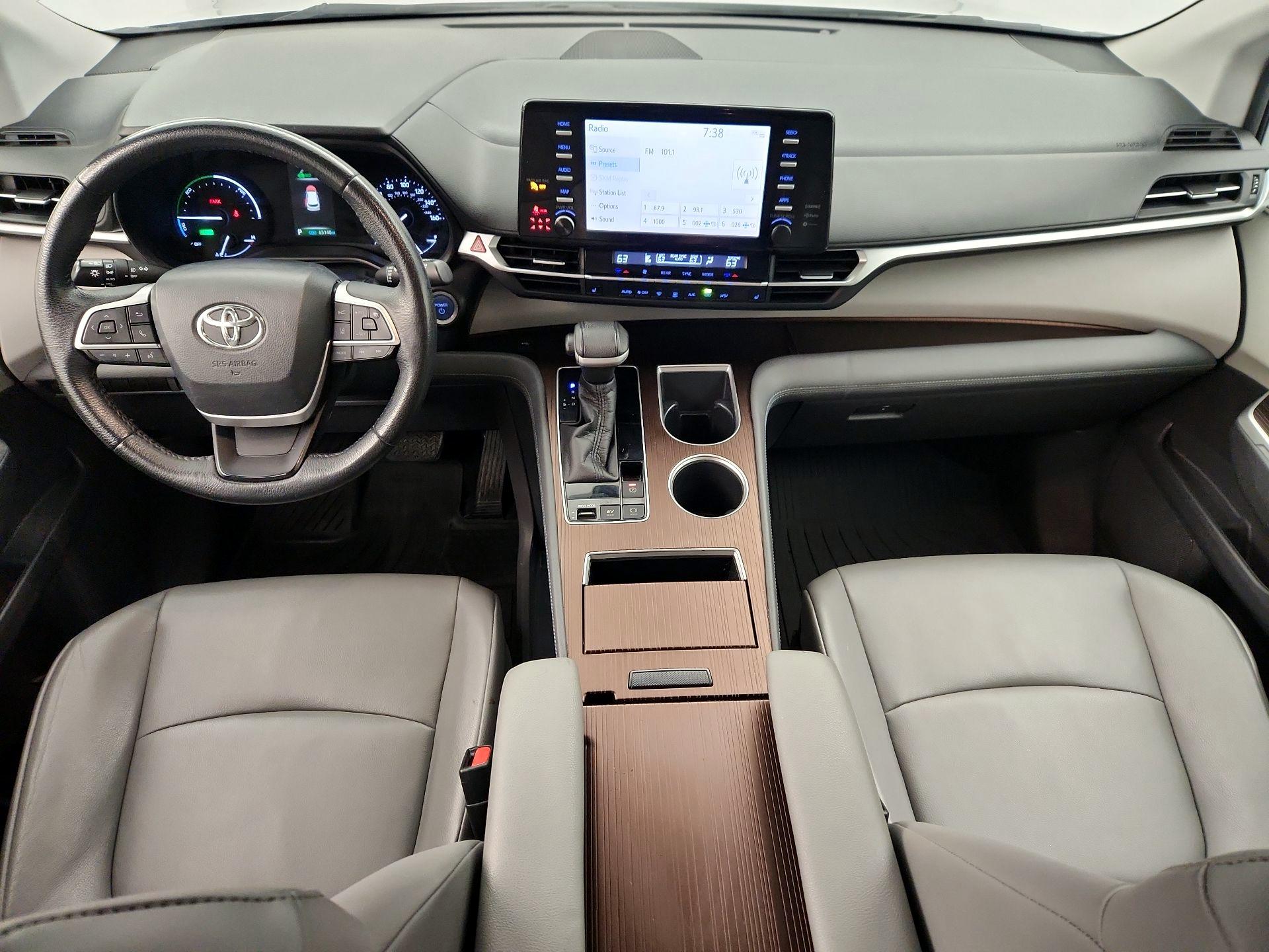 Thumbnail: 2021 Toyota Sienna - 9