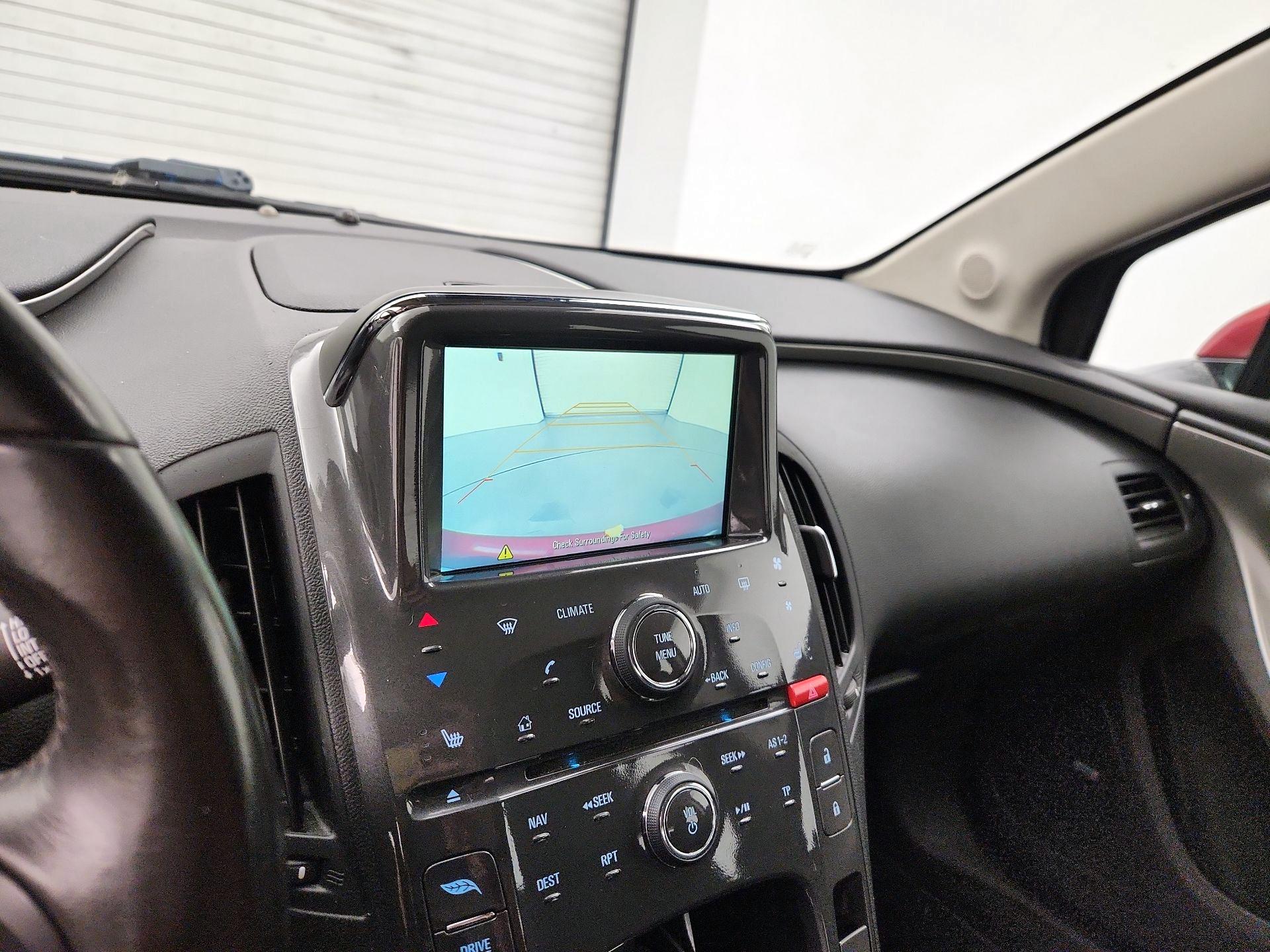 Thumbnail: 2015 Chevrolet Volt - 14