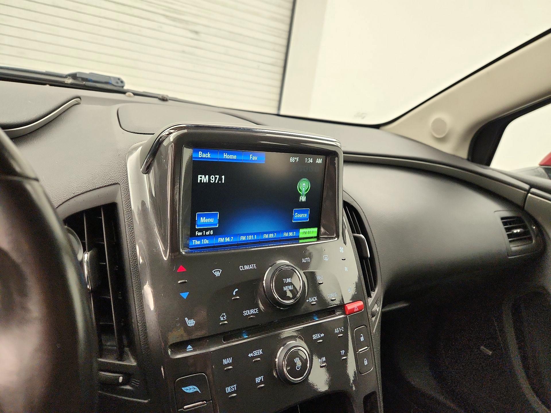 Thumbnail: 2015 Chevrolet Volt - 15