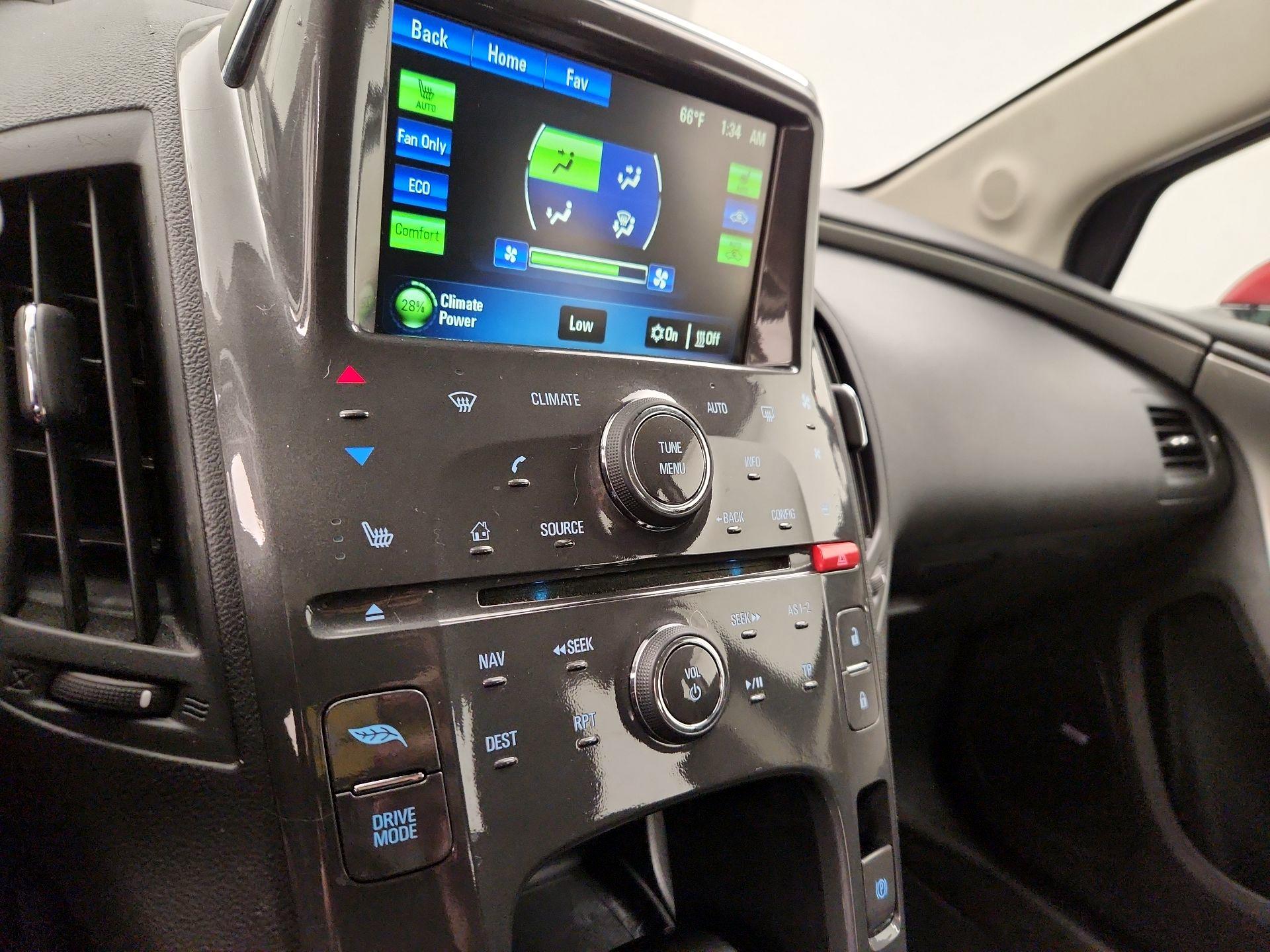 Thumbnail: 2015 Chevrolet Volt - 16