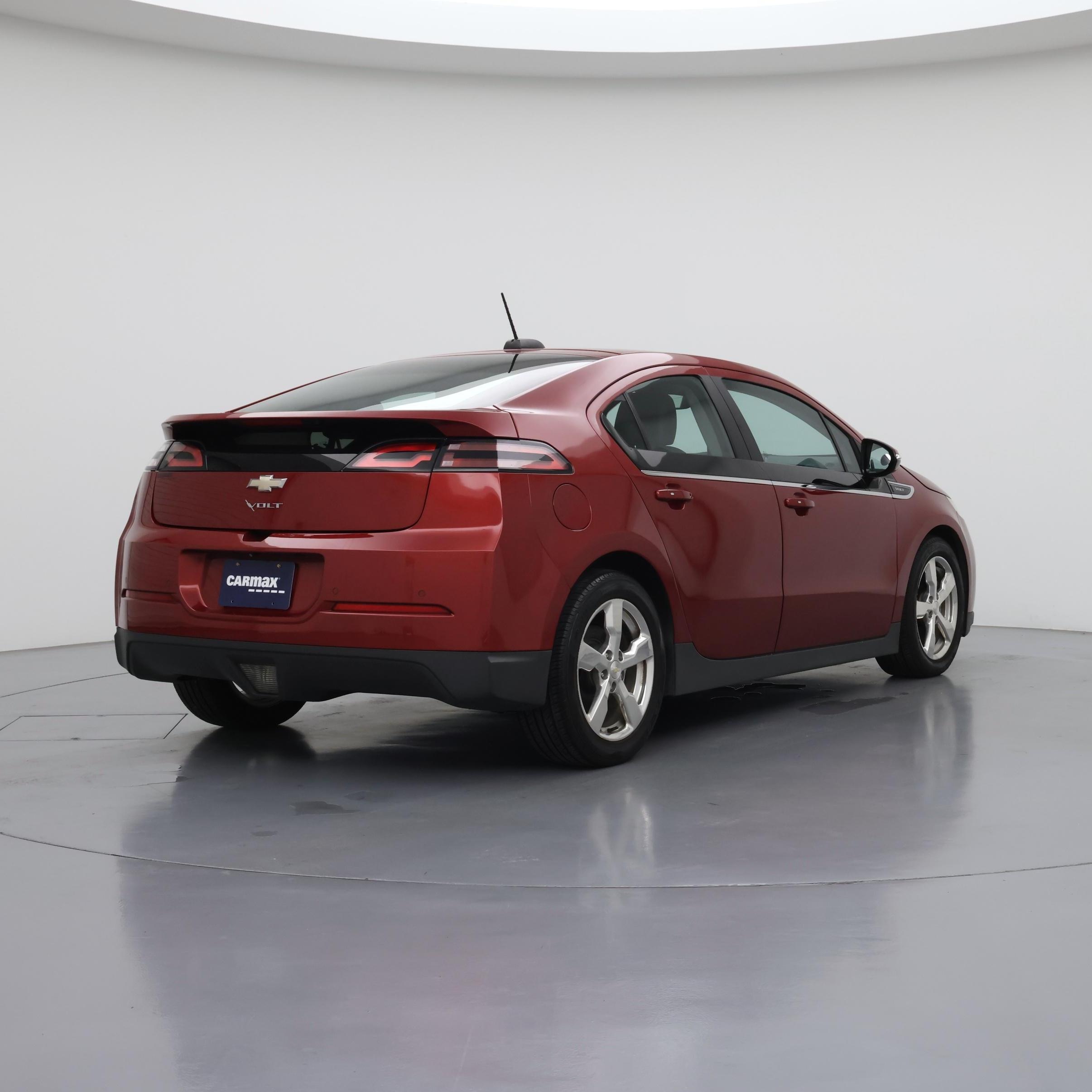 Thumbnail: 2015 Chevrolet Volt - 8