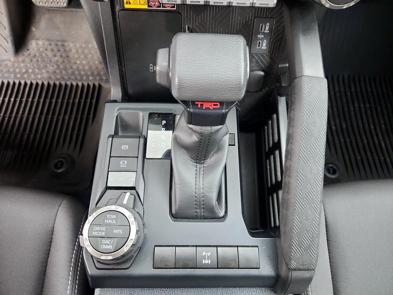 2025 Toyota Tacoma TRD Off Road - Photo 18