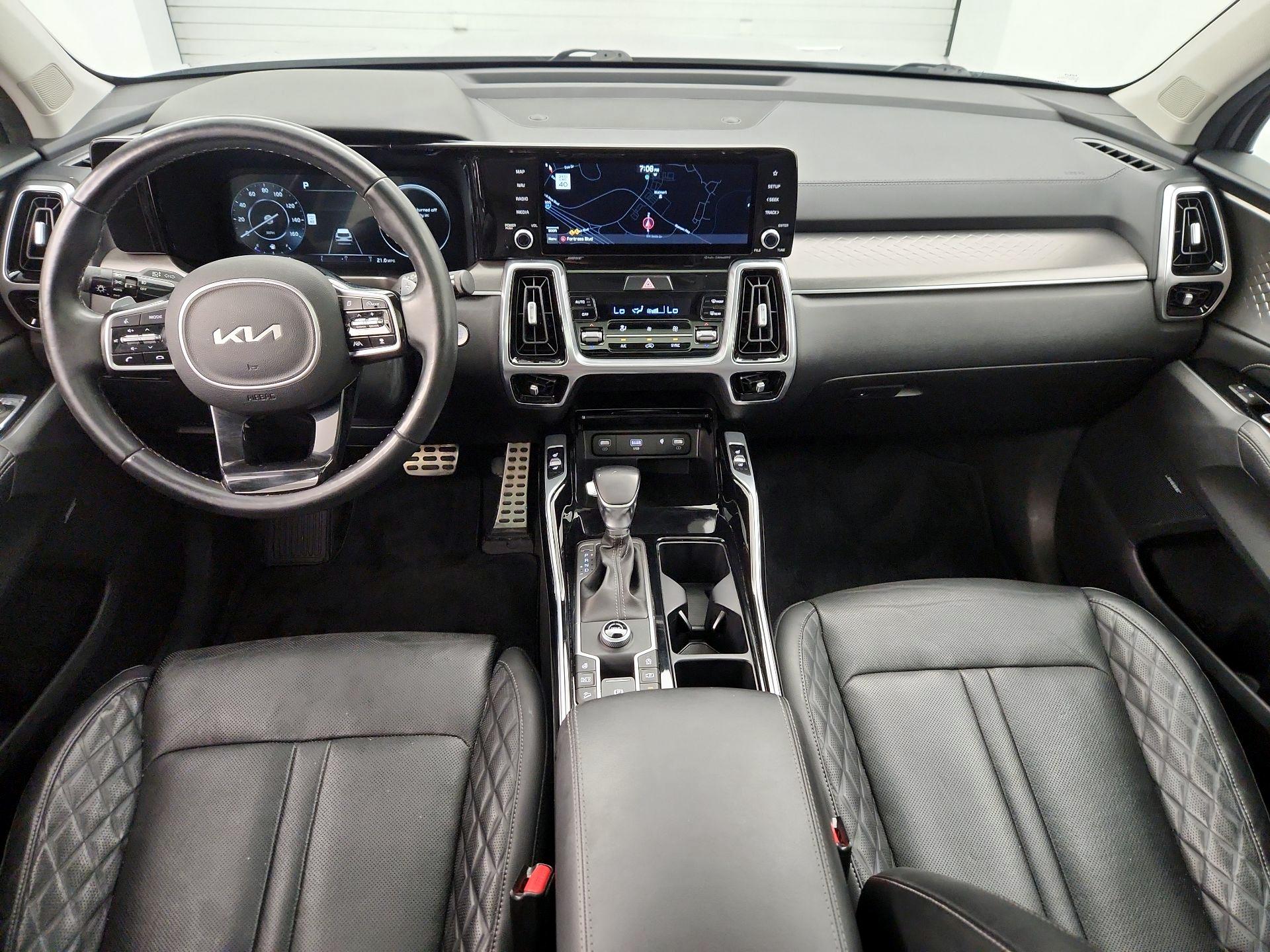 Thumbnail: 2022 Kia Sorento - 9