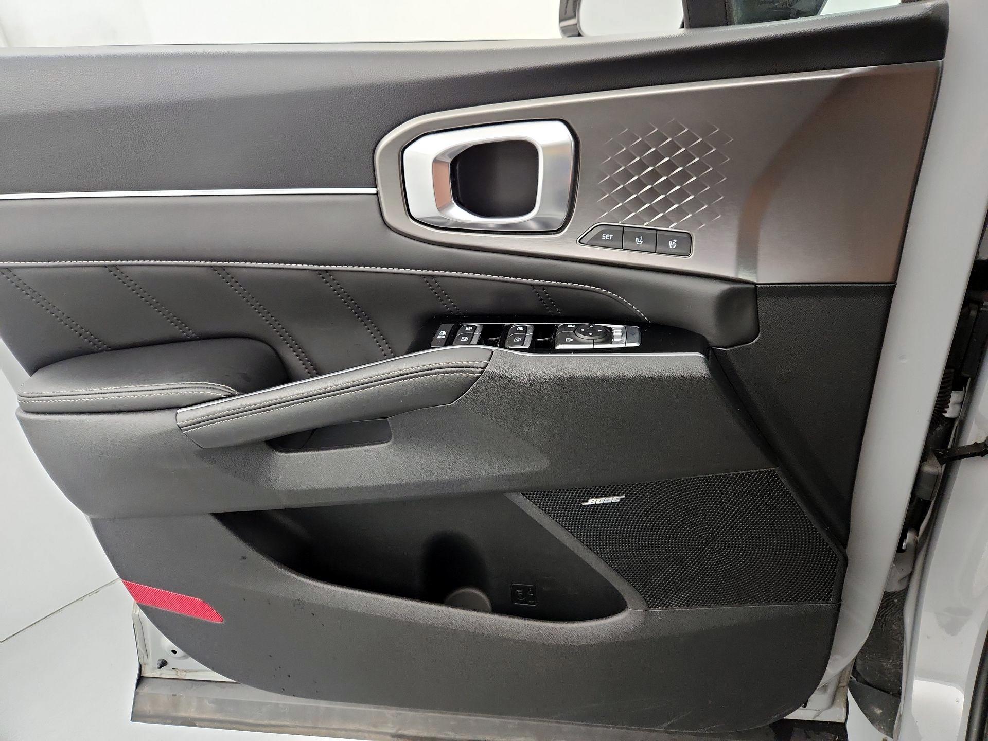 Thumbnail: 2022 Kia Sorento - 12