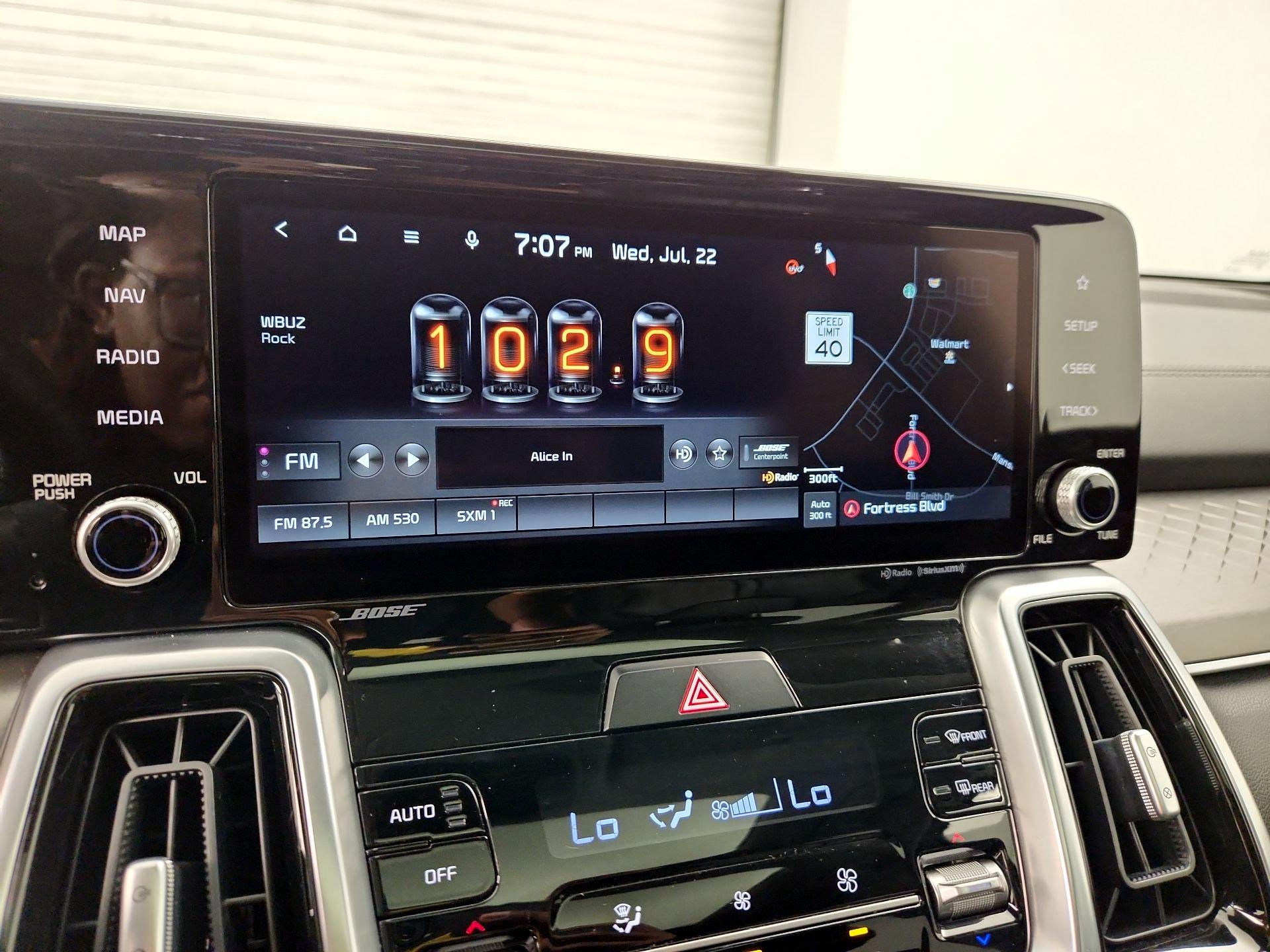 Thumbnail: 2022 Kia Sorento - 16
