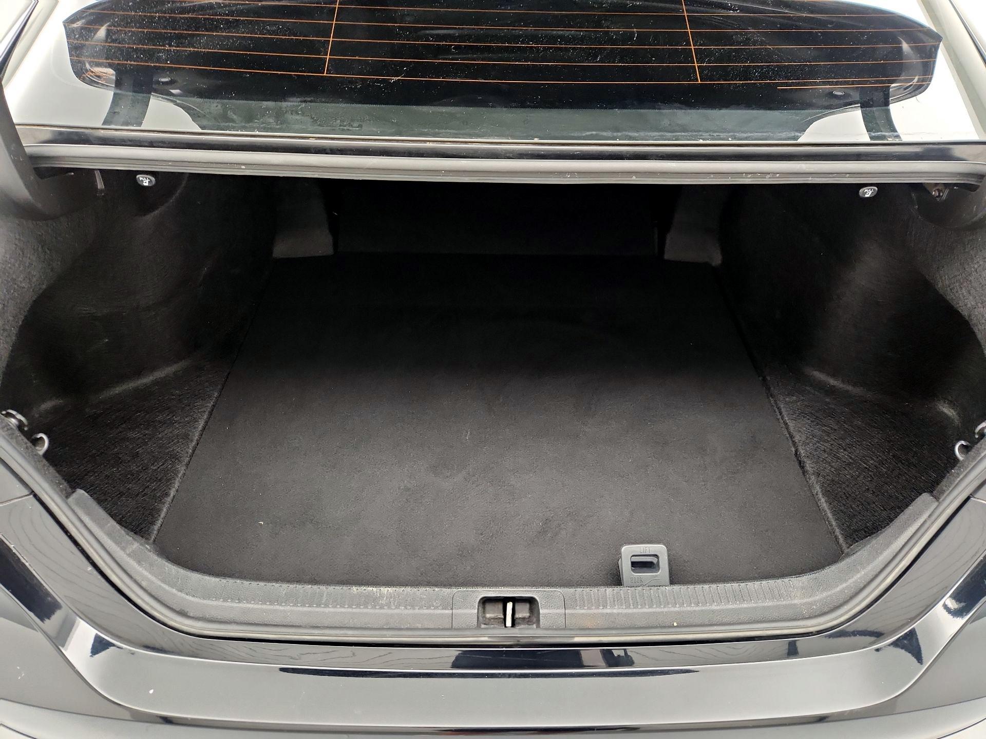 Thumbnail: 2019 Toyota Camry - 20