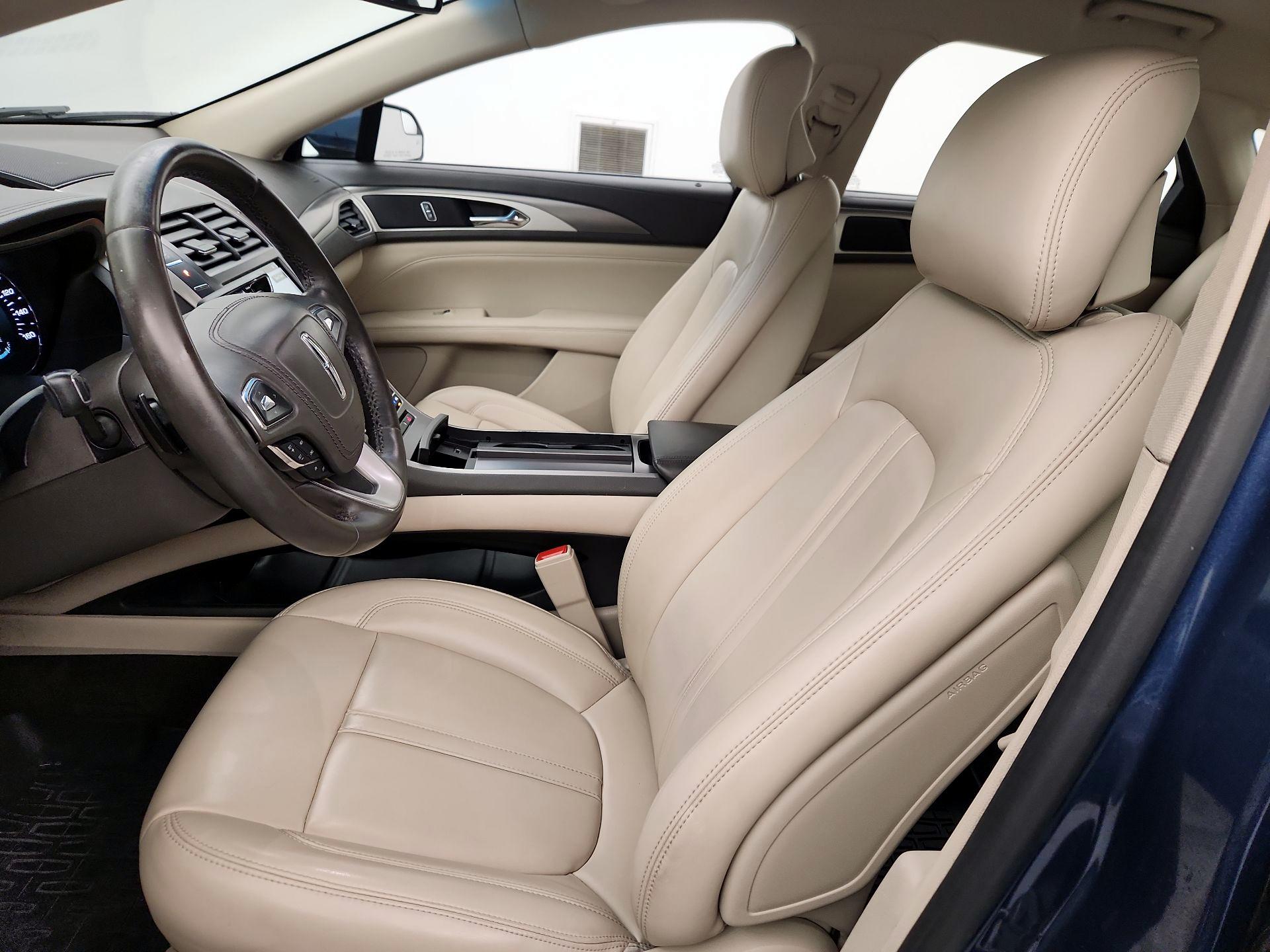 Thumbnail: 2018 Lincoln MKZ - 11