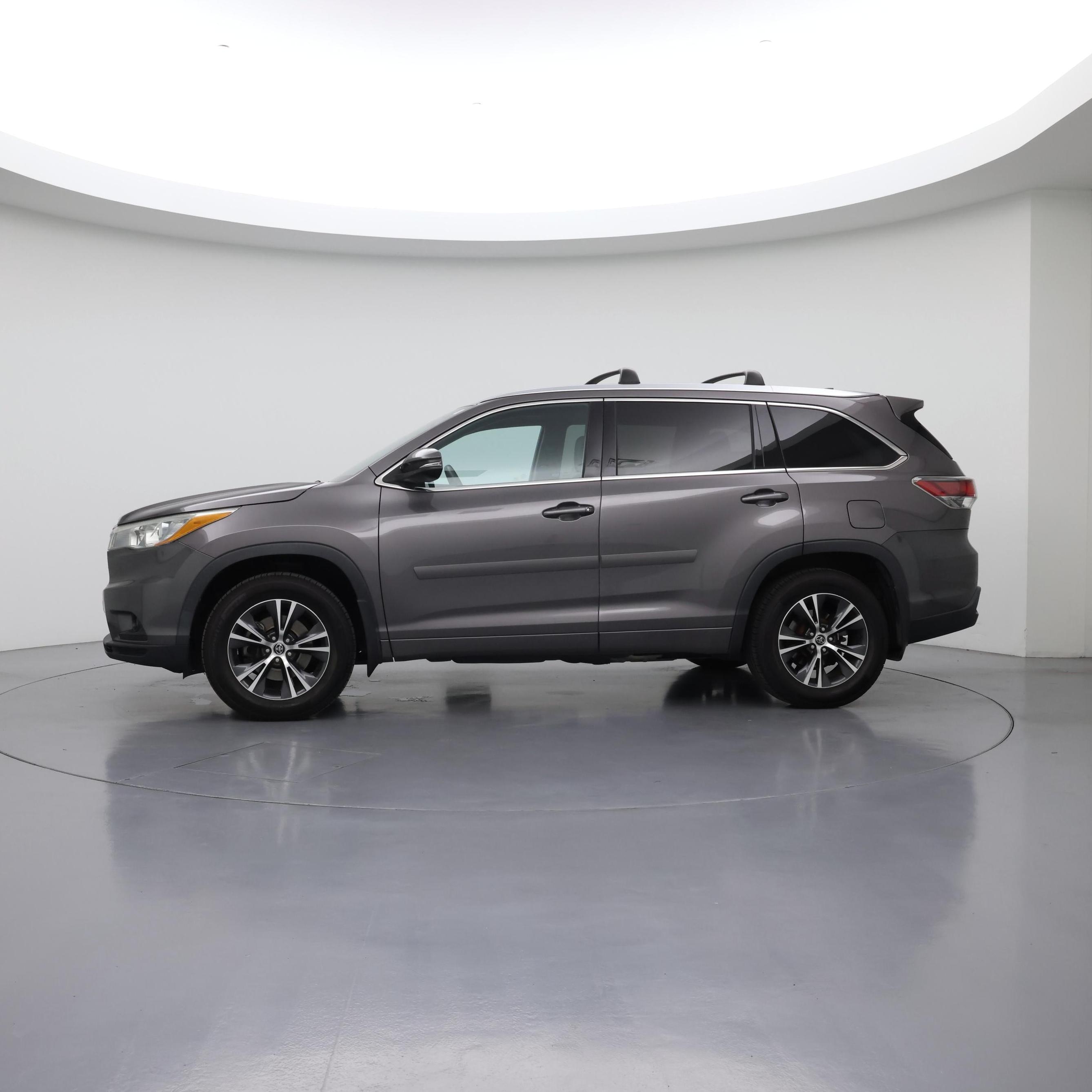Thumbnail: 2016 Toyota Highlander - 3