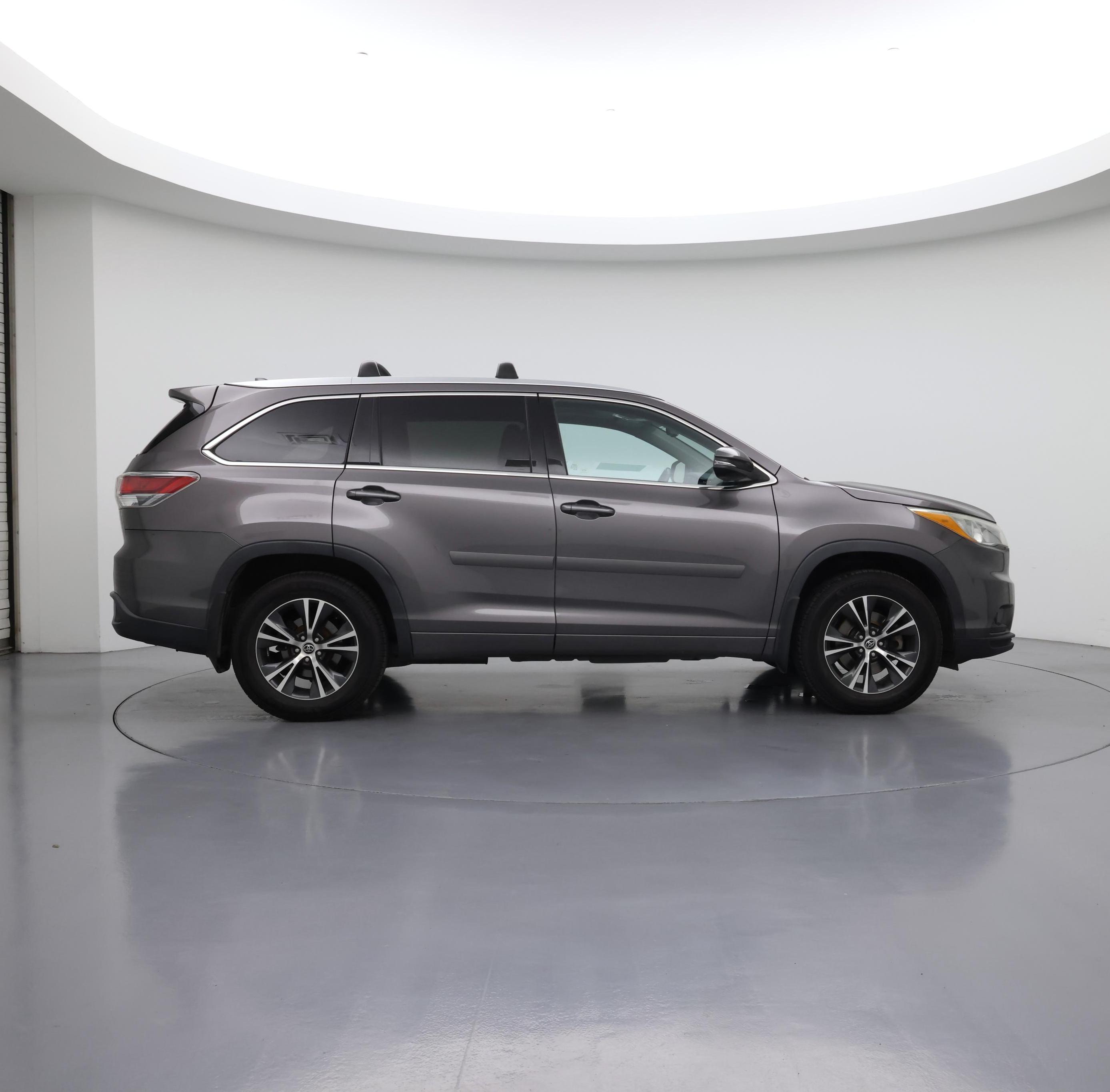 Thumbnail: 2016 Toyota Highlander - 7