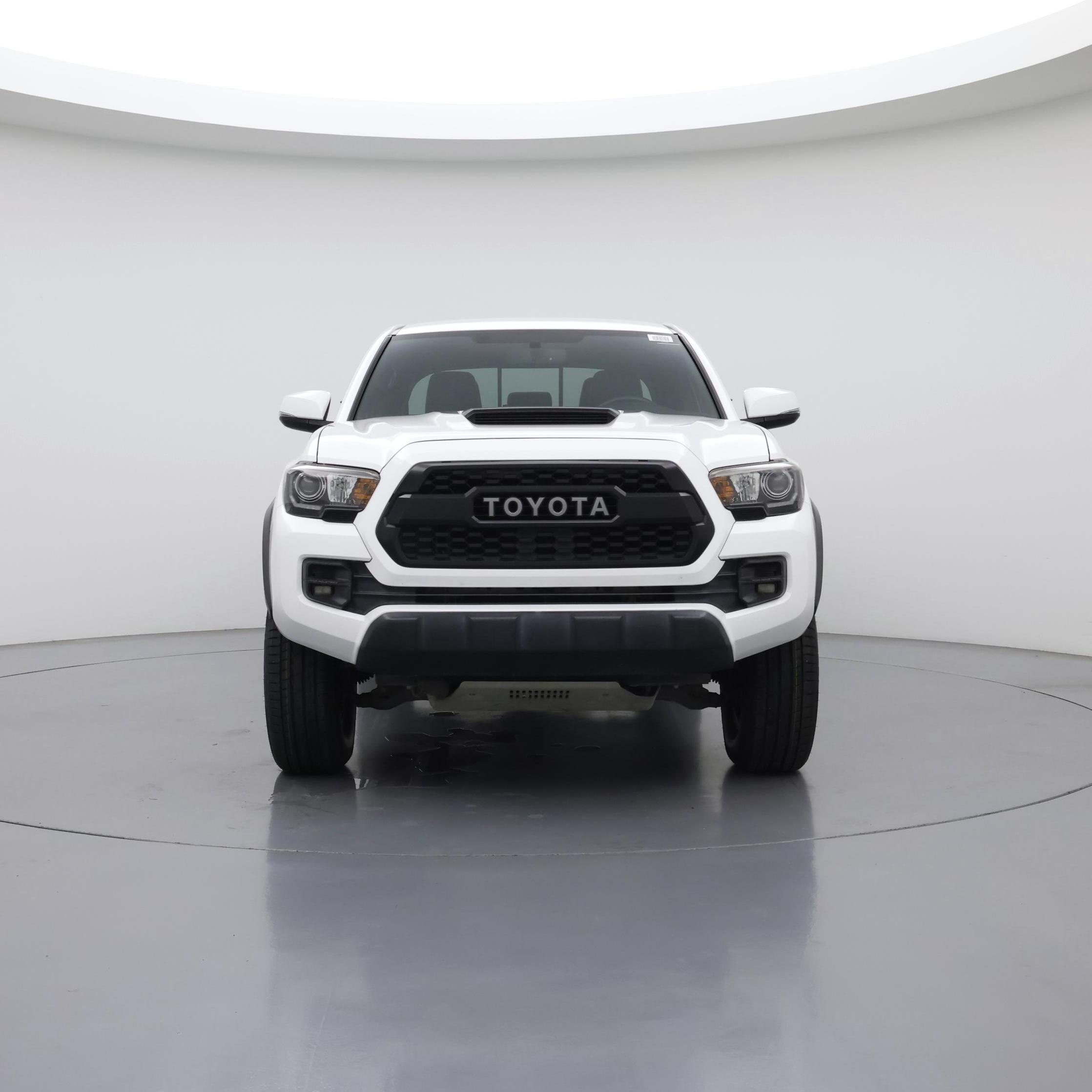 Thumbnail: 2017 Toyota Tacoma - 5