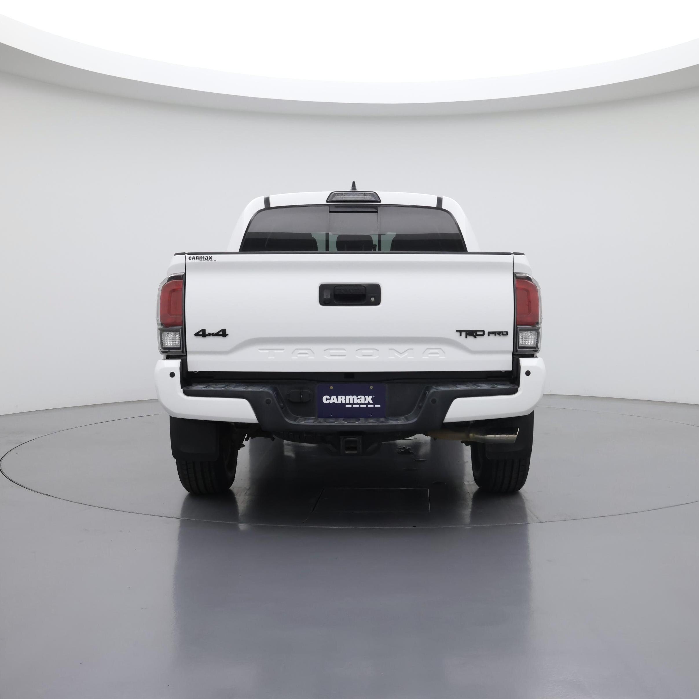 Thumbnail: 2017 Toyota Tacoma - 6