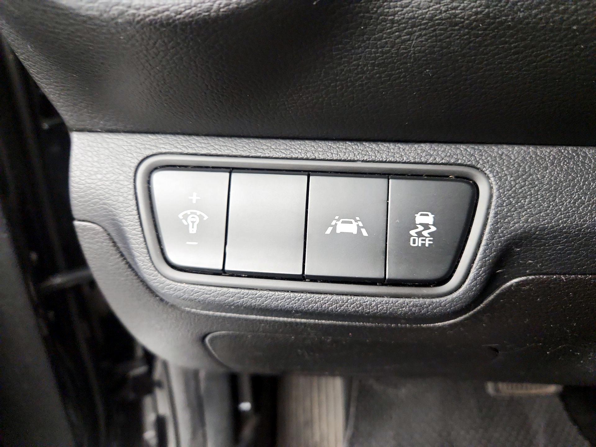 Thumbnail: 2019 Kia Forte - 13