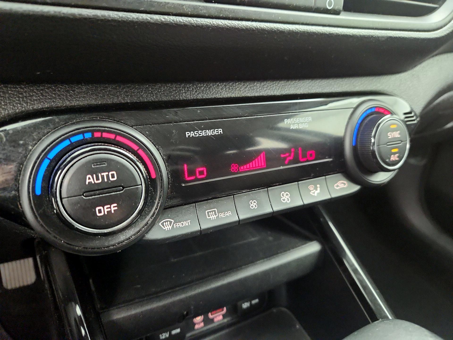 Thumbnail: 2019 Kia Forte - 16