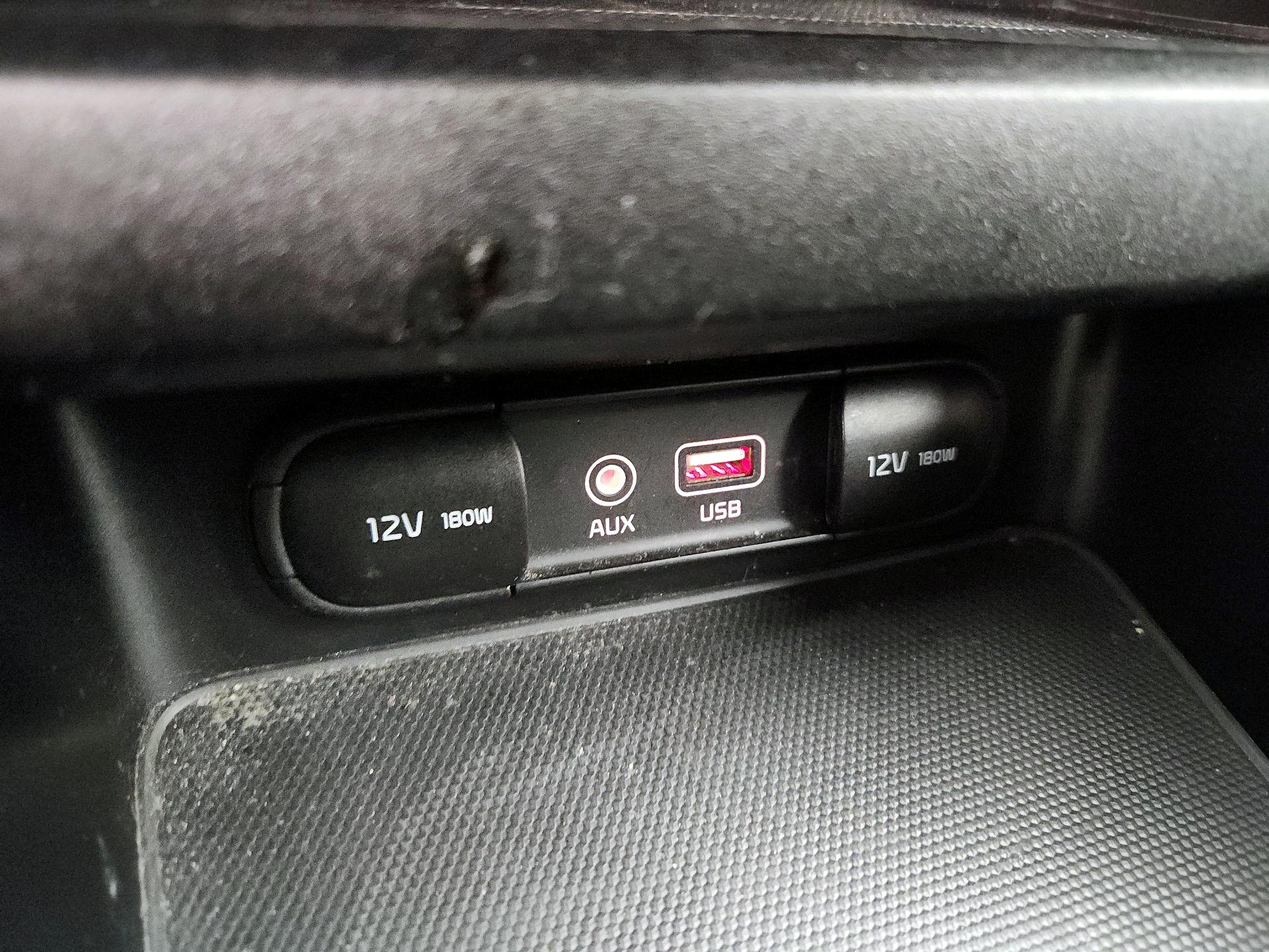 Thumbnail: 2019 Kia Forte - 18