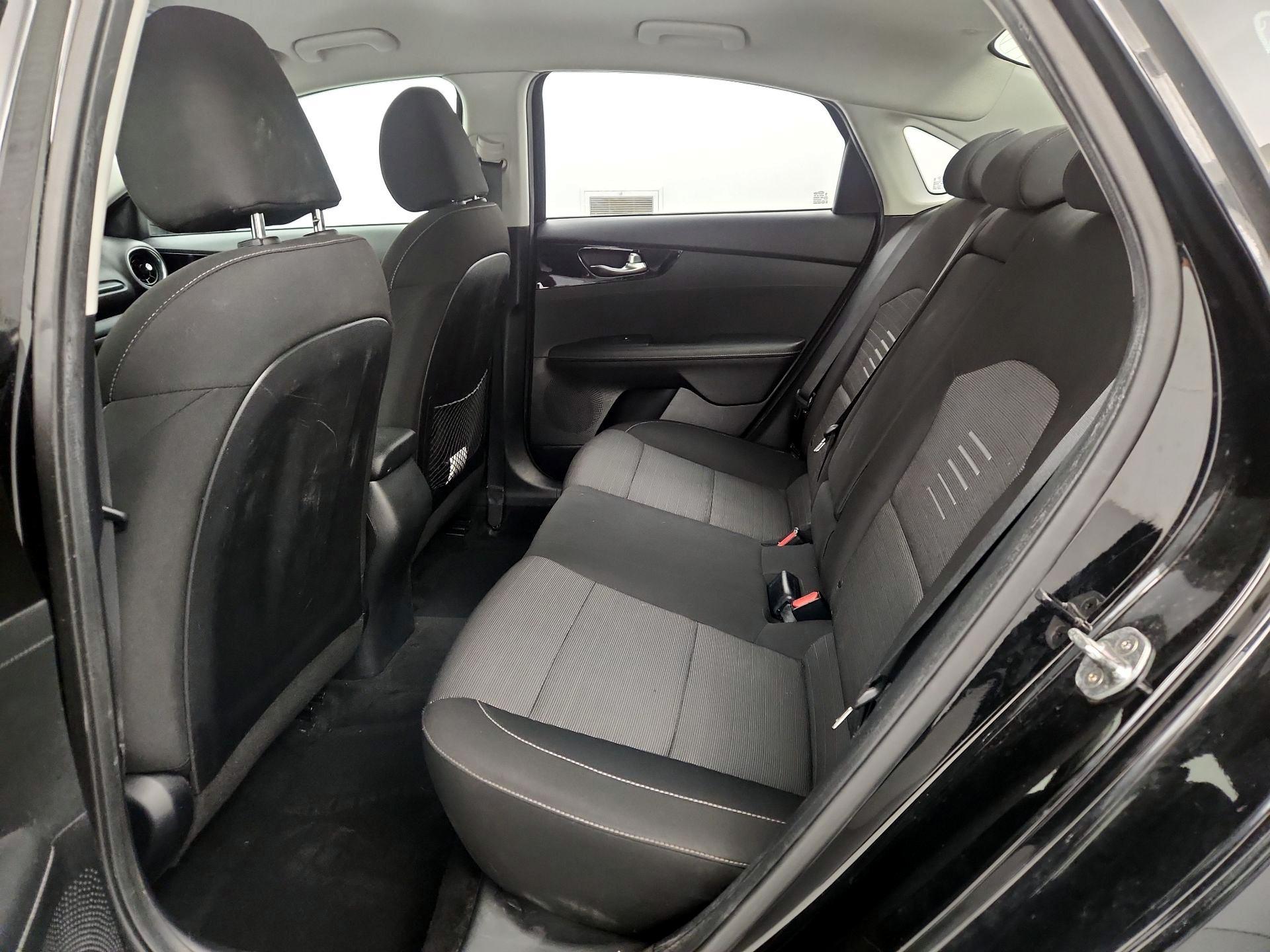 Thumbnail: 2019 Kia Forte - 19