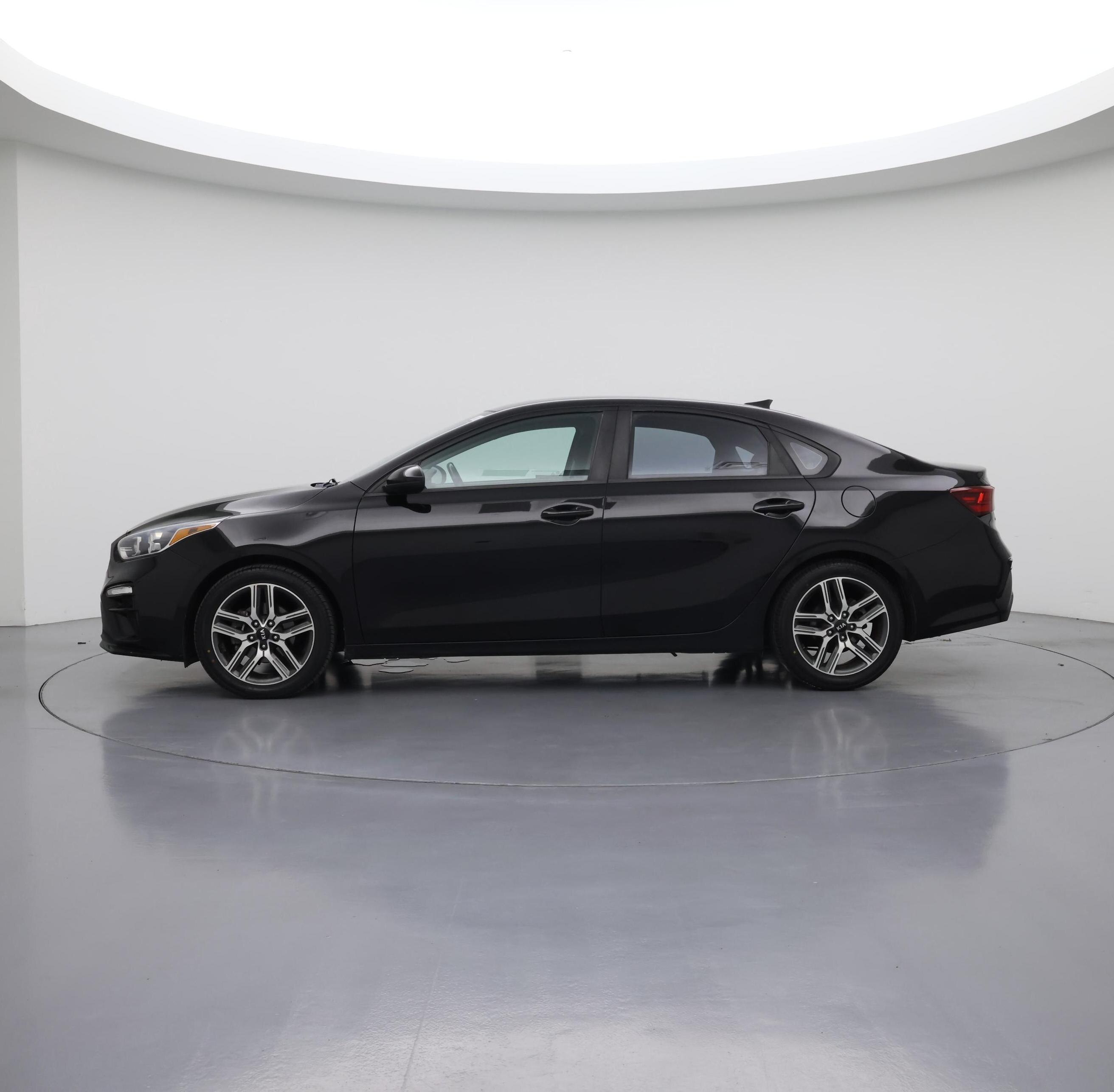 Thumbnail: 2019 Kia Forte - 3