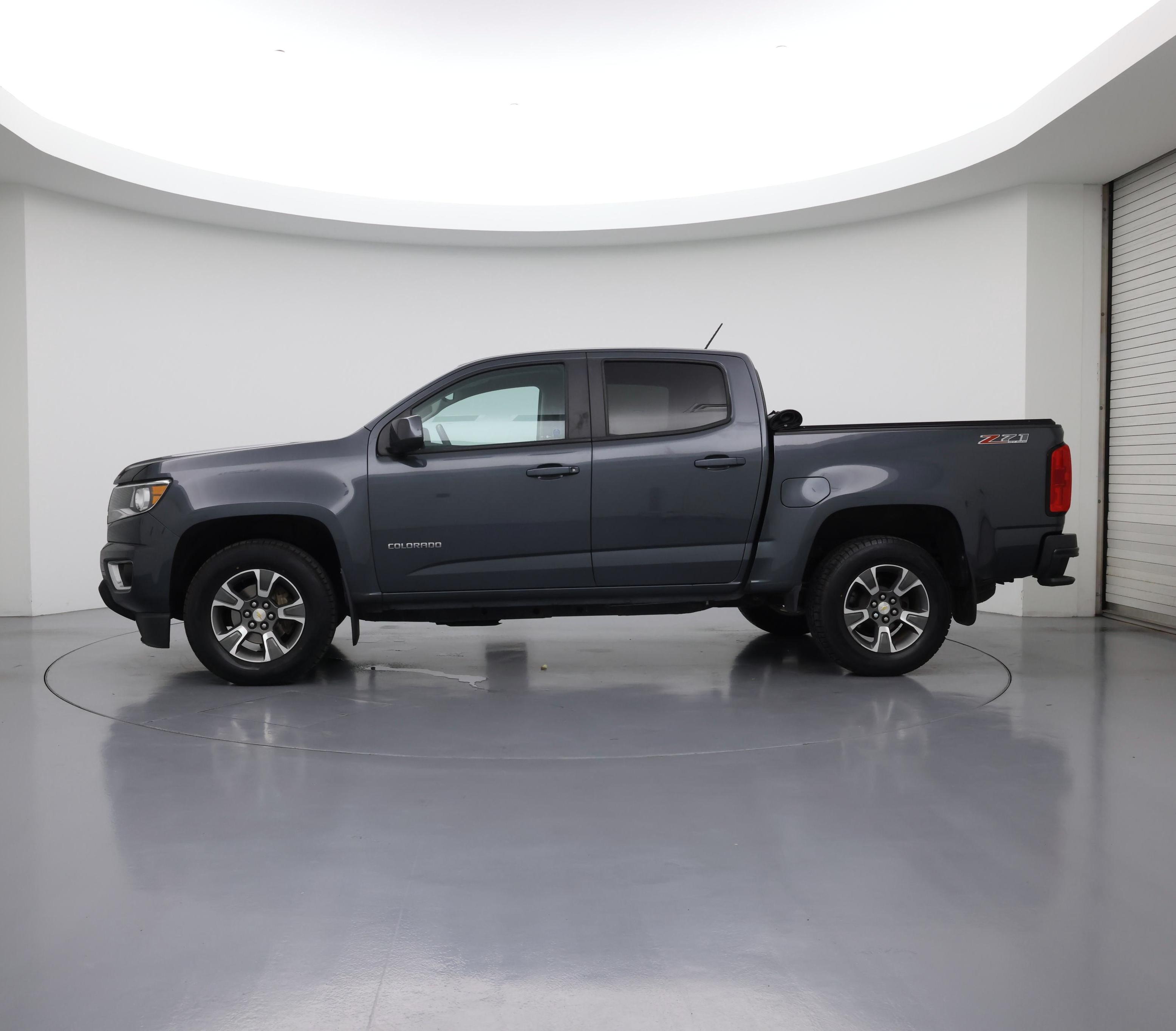 Thumbnail: 2016 Chevrolet Colorado - 3
