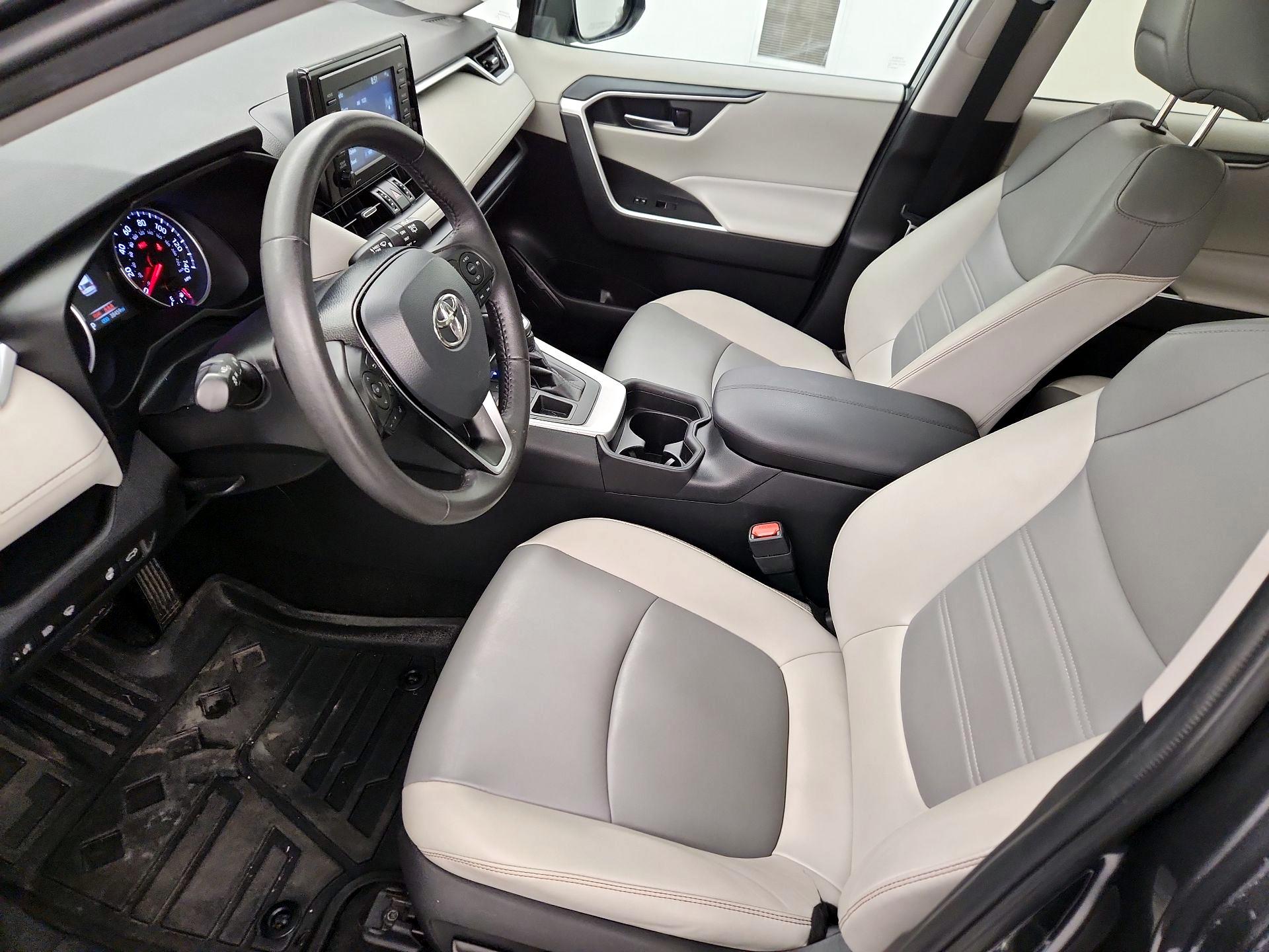 Thumbnail: 2021 Toyota RAV4 - 11