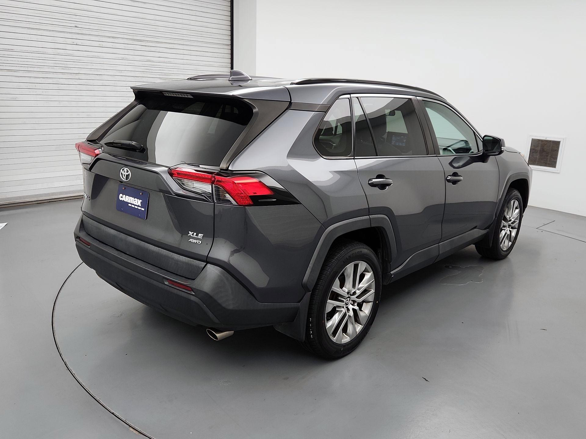 Thumbnail: 2021 Toyota RAV4 - 5