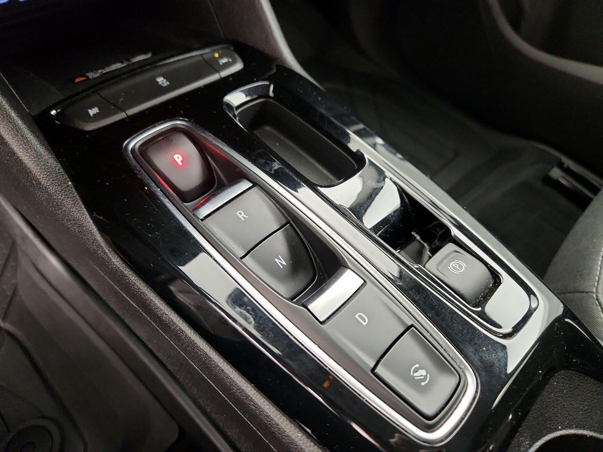 Thumbnail: 2022 Chevrolet Bolt EUV - 17