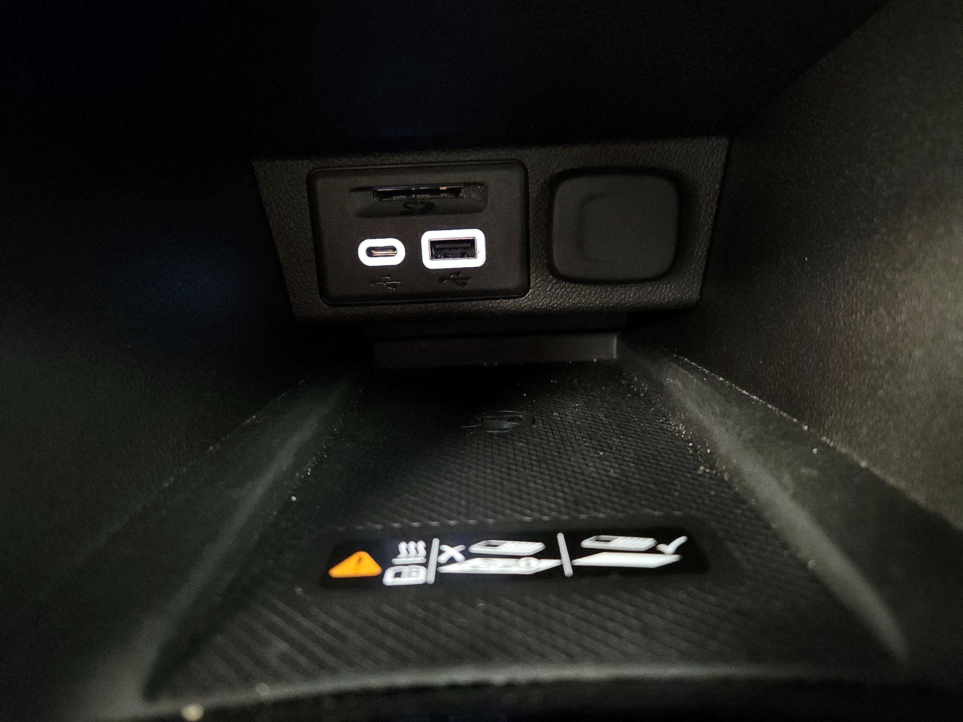 Thumbnail: 2022 Chevrolet Bolt EUV - 18