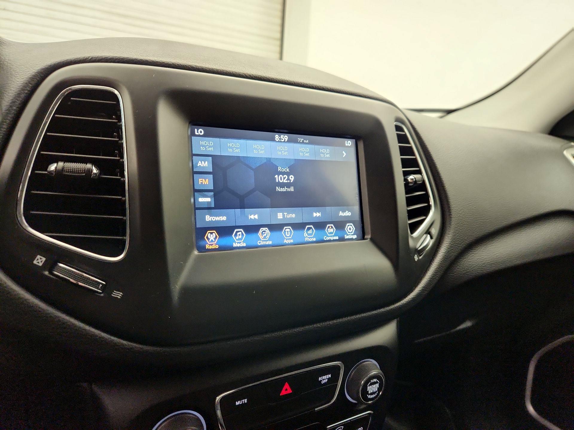 Thumbnail: 2018 Jeep Compass - 15