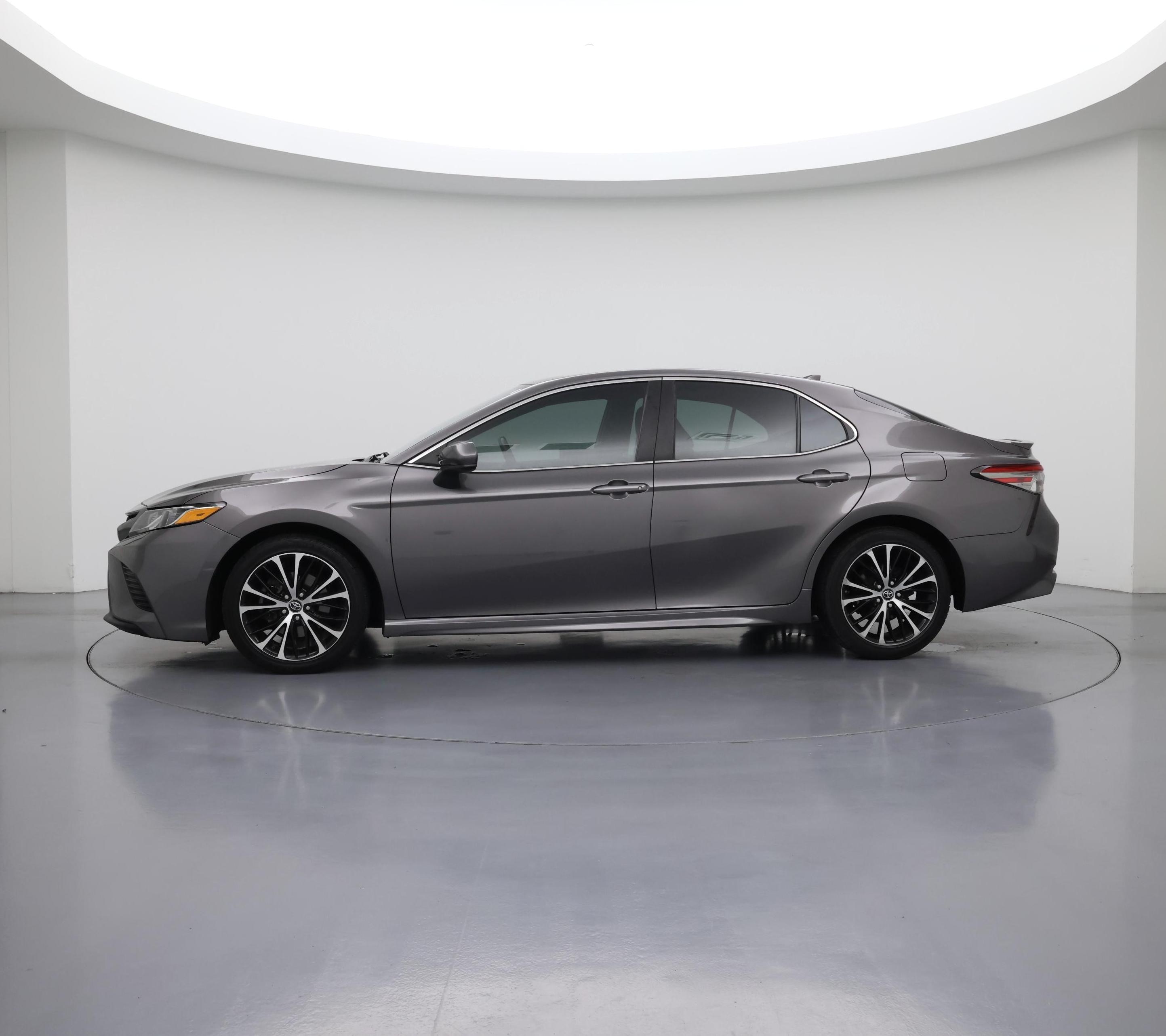 Thumbnail: 2019 Toyota Camry - 3