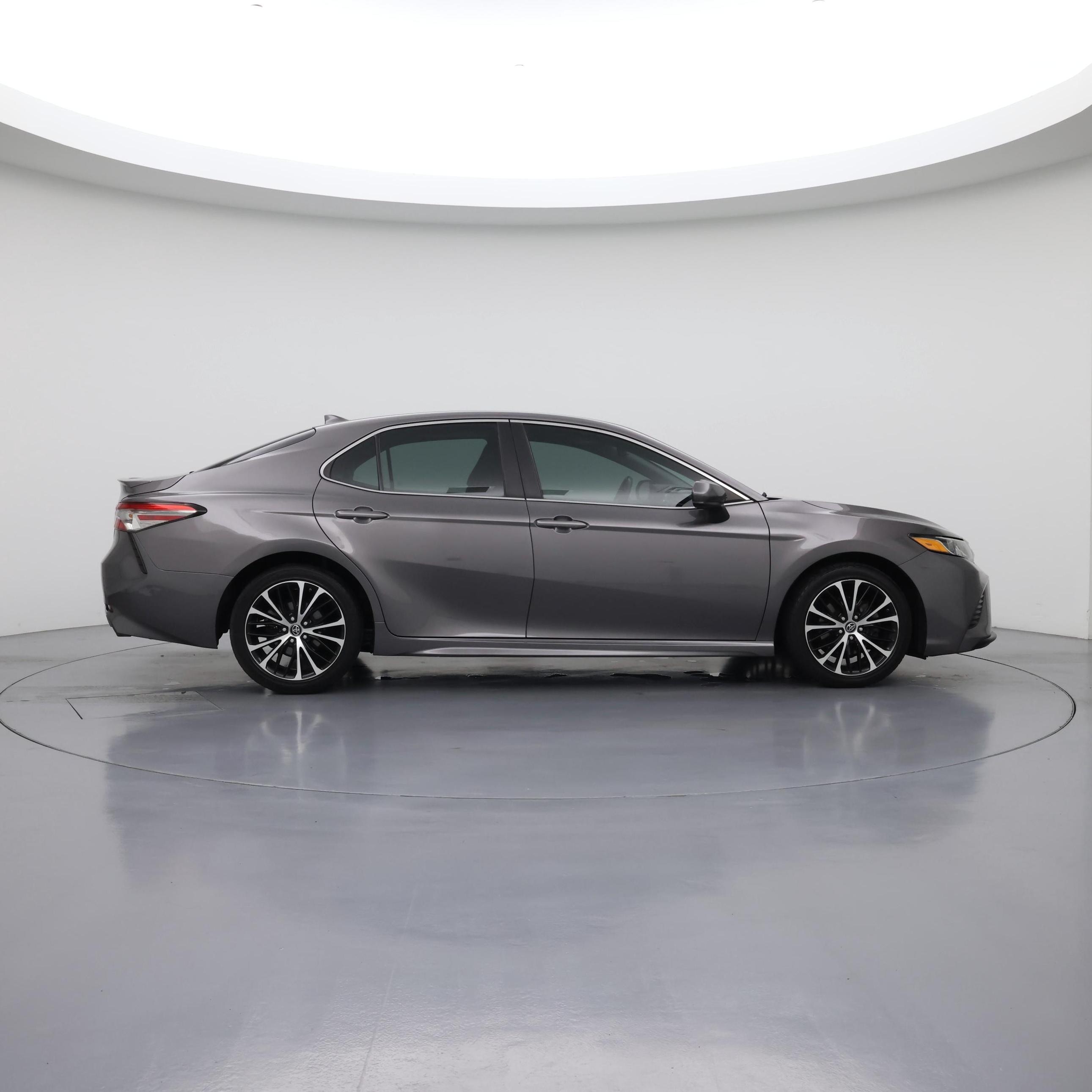 Thumbnail: 2019 Toyota Camry - 7