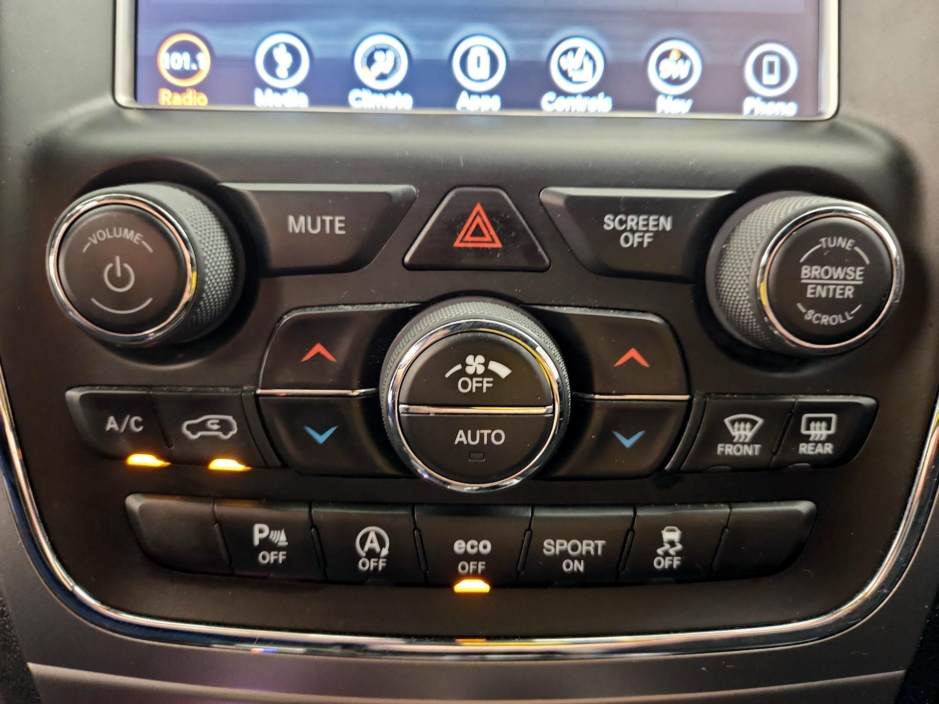 Thumbnail: 2018 Jeep Grand Cherokee - 16