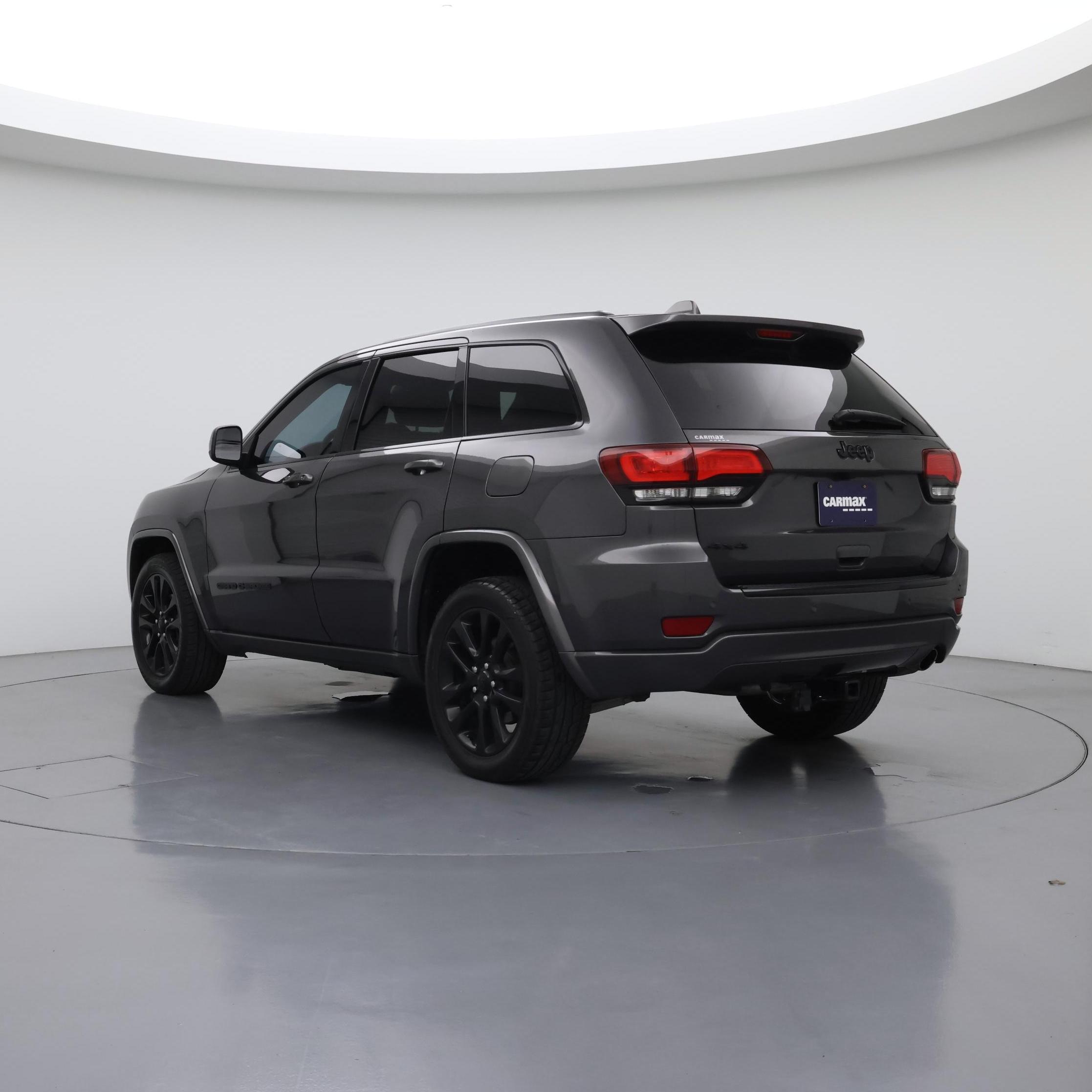 Thumbnail: 2018 Jeep Grand Cherokee - 2
