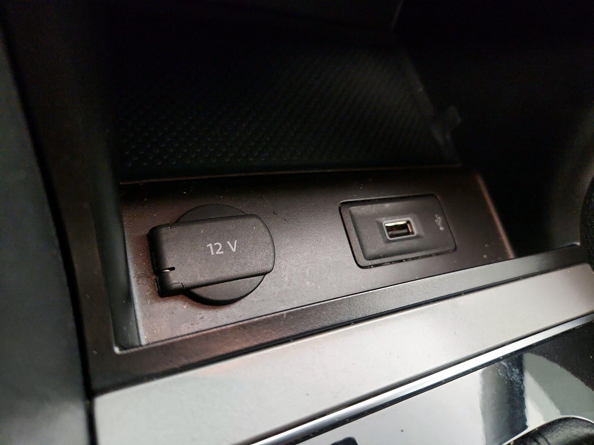 Thumbnail: 2021 Volkswagen Passat - 18