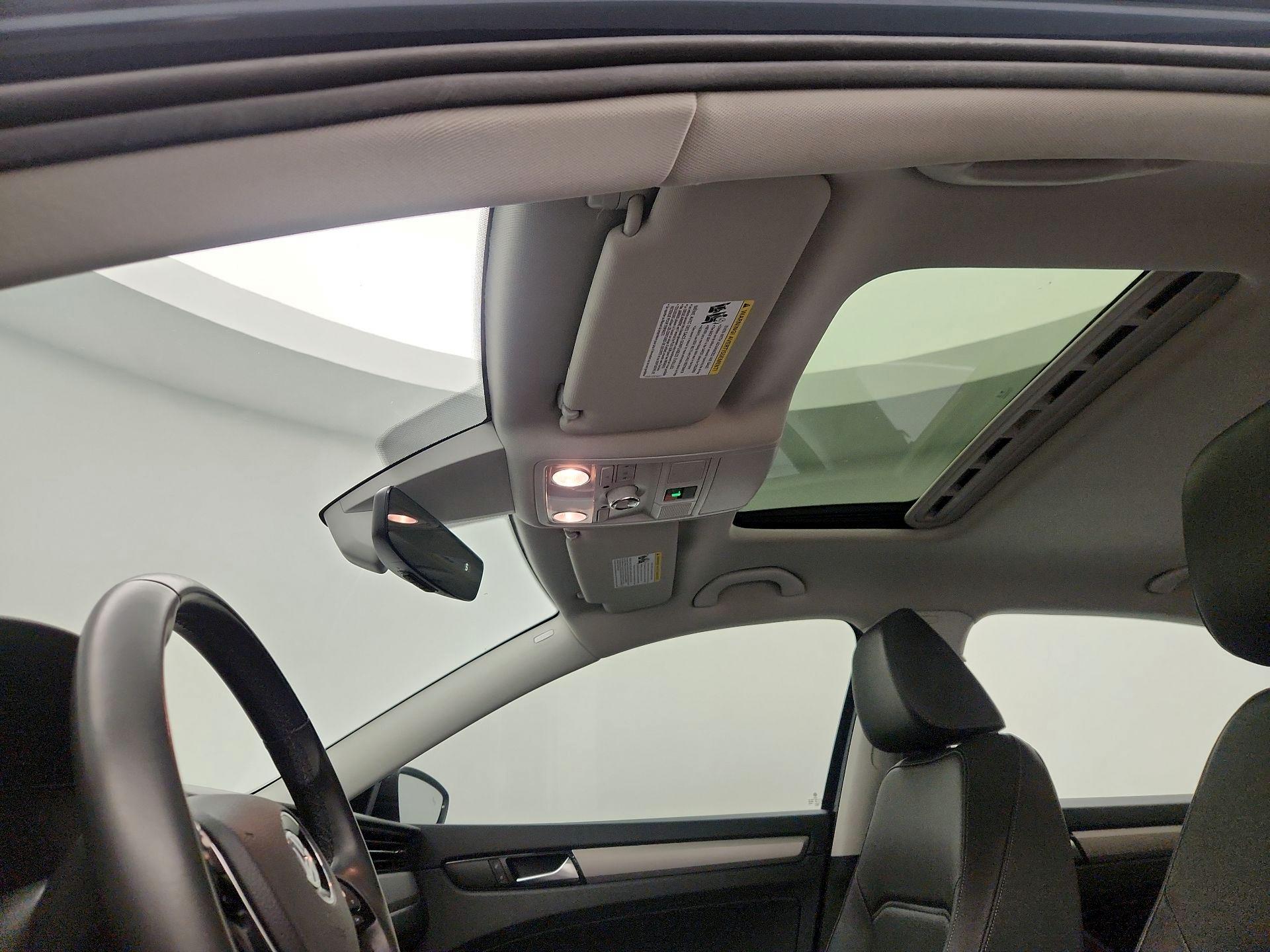 Thumbnail: 2021 Volkswagen Passat - 19