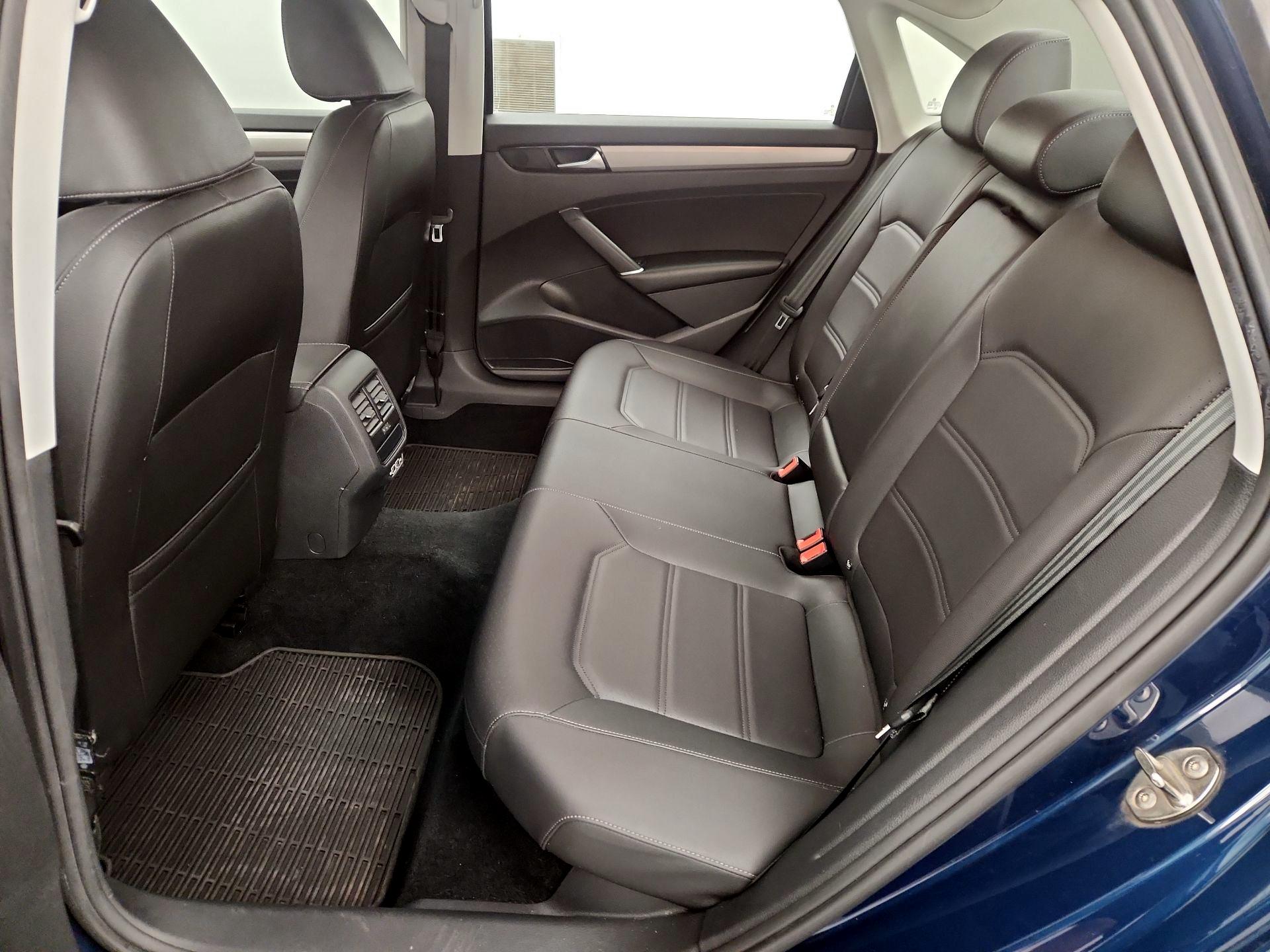 Thumbnail: 2021 Volkswagen Passat - 20