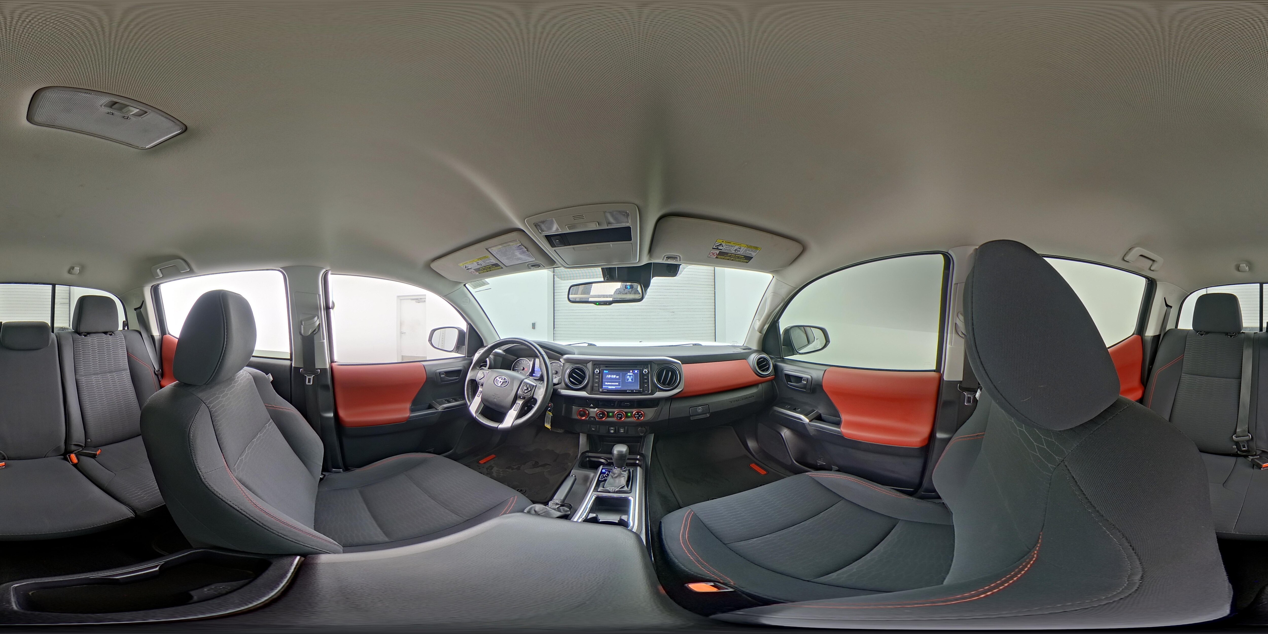 2018 Toyota Tacoma SR5 - Photo 23