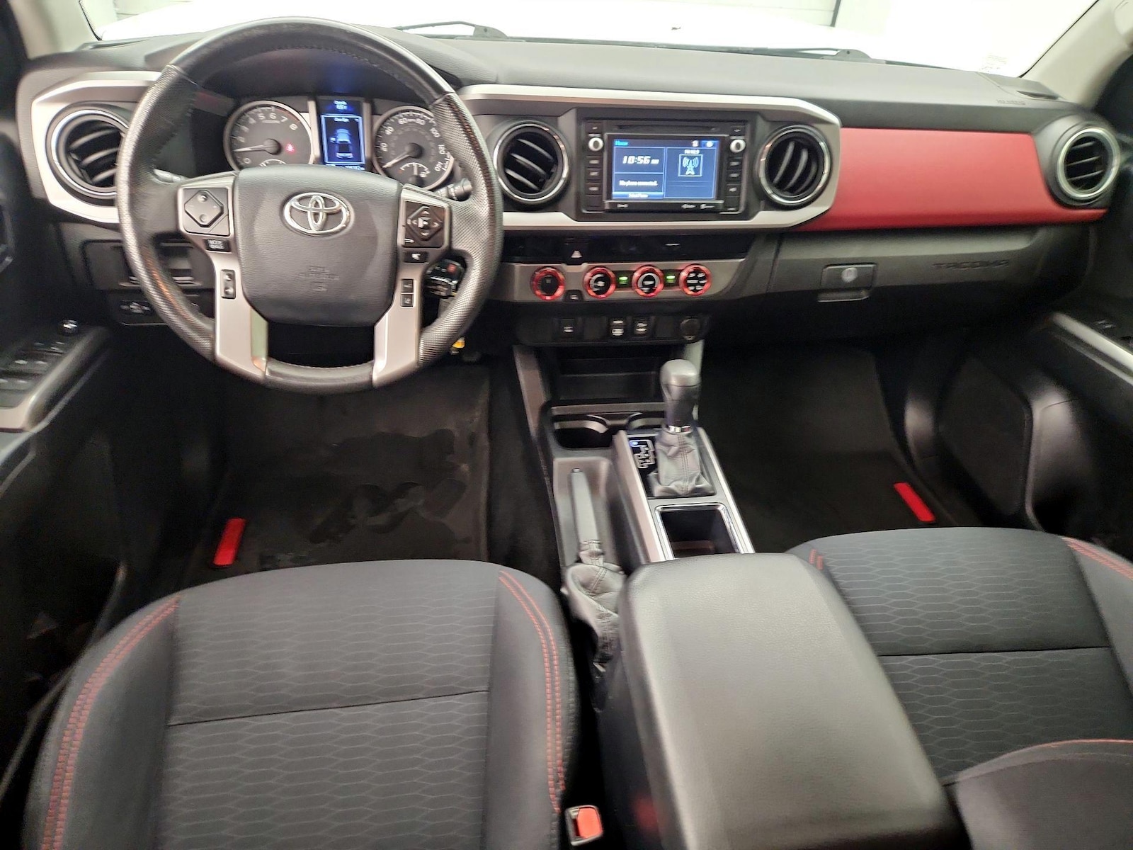2018 Toyota Tacoma SR5 - Photo 10