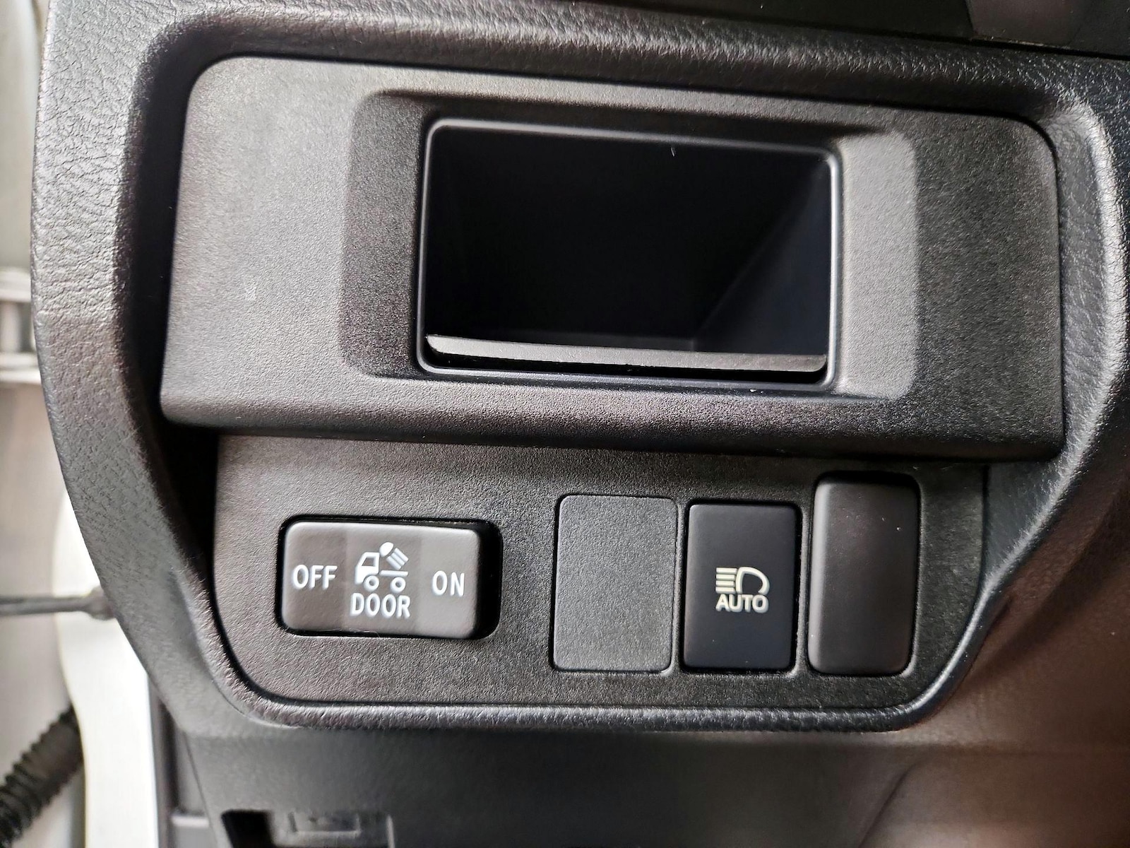 2018 Toyota Tacoma SR5 - Photo 14