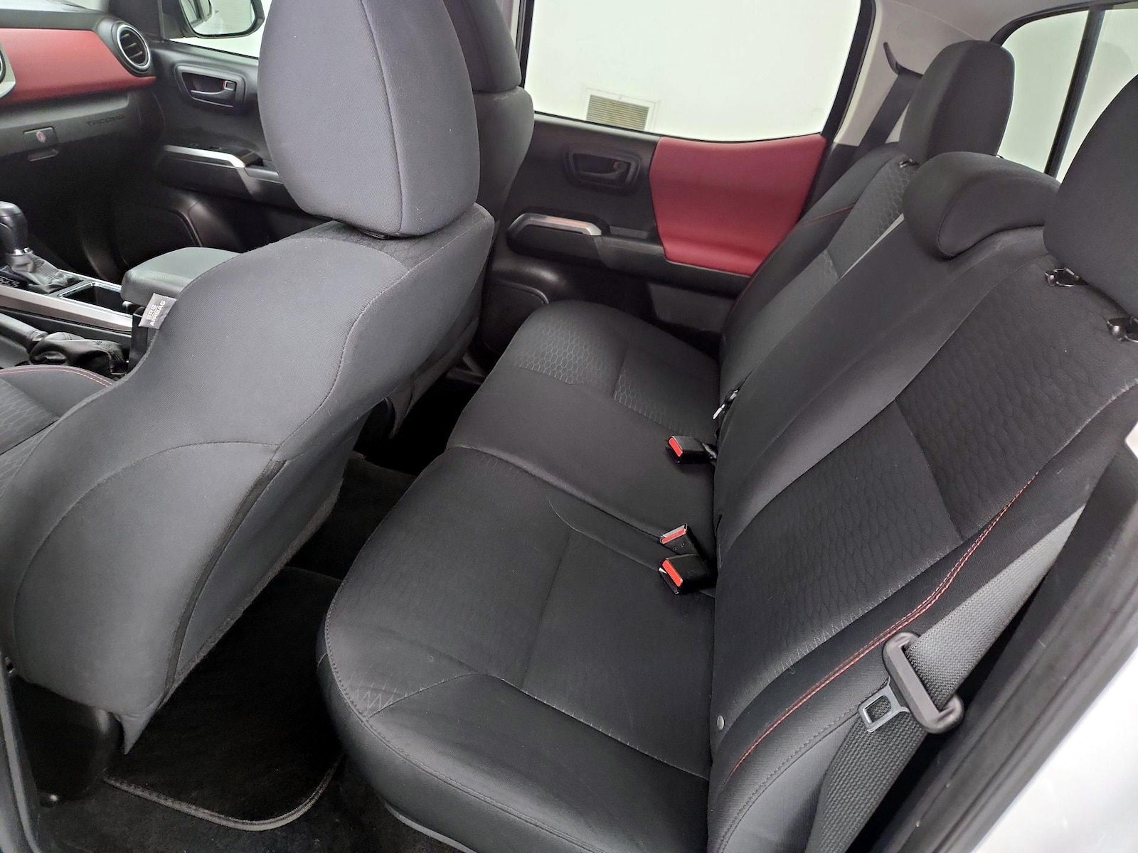 2018 Toyota Tacoma SR5 - Photo 19