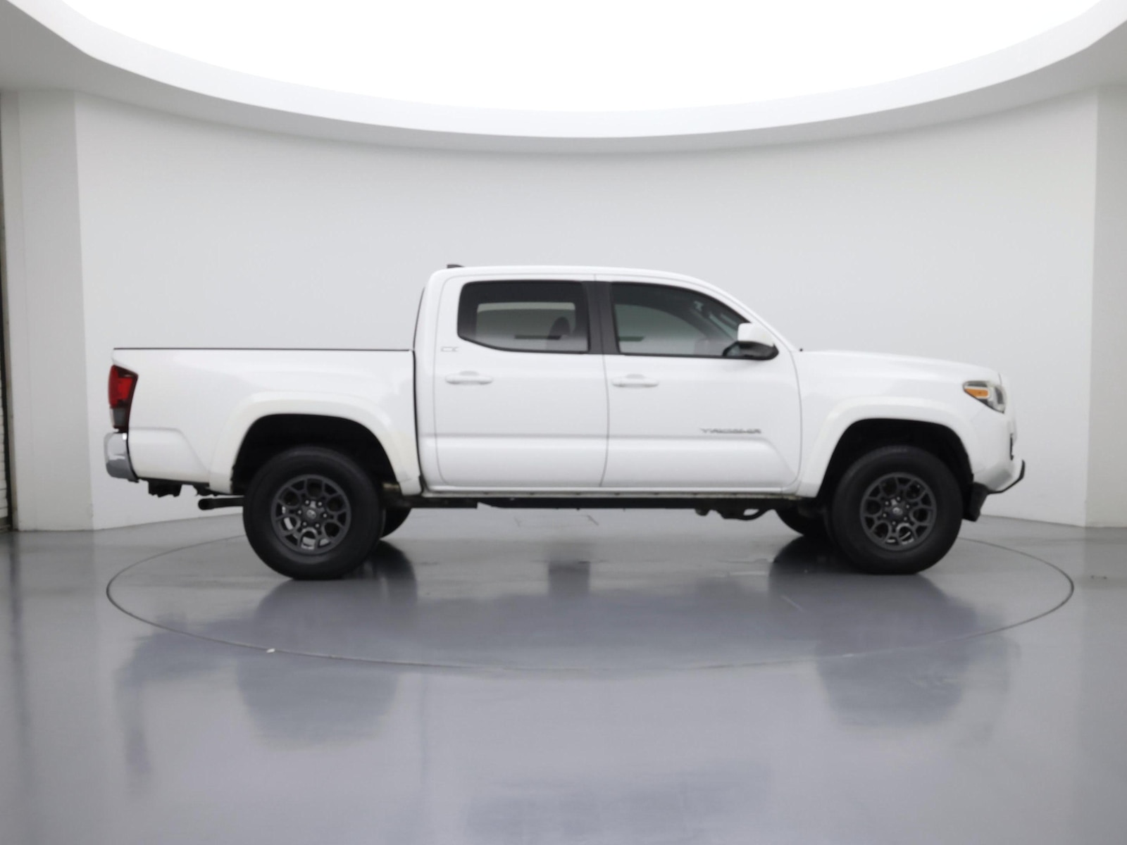 2018 Toyota Tacoma SR5 - Photo 8