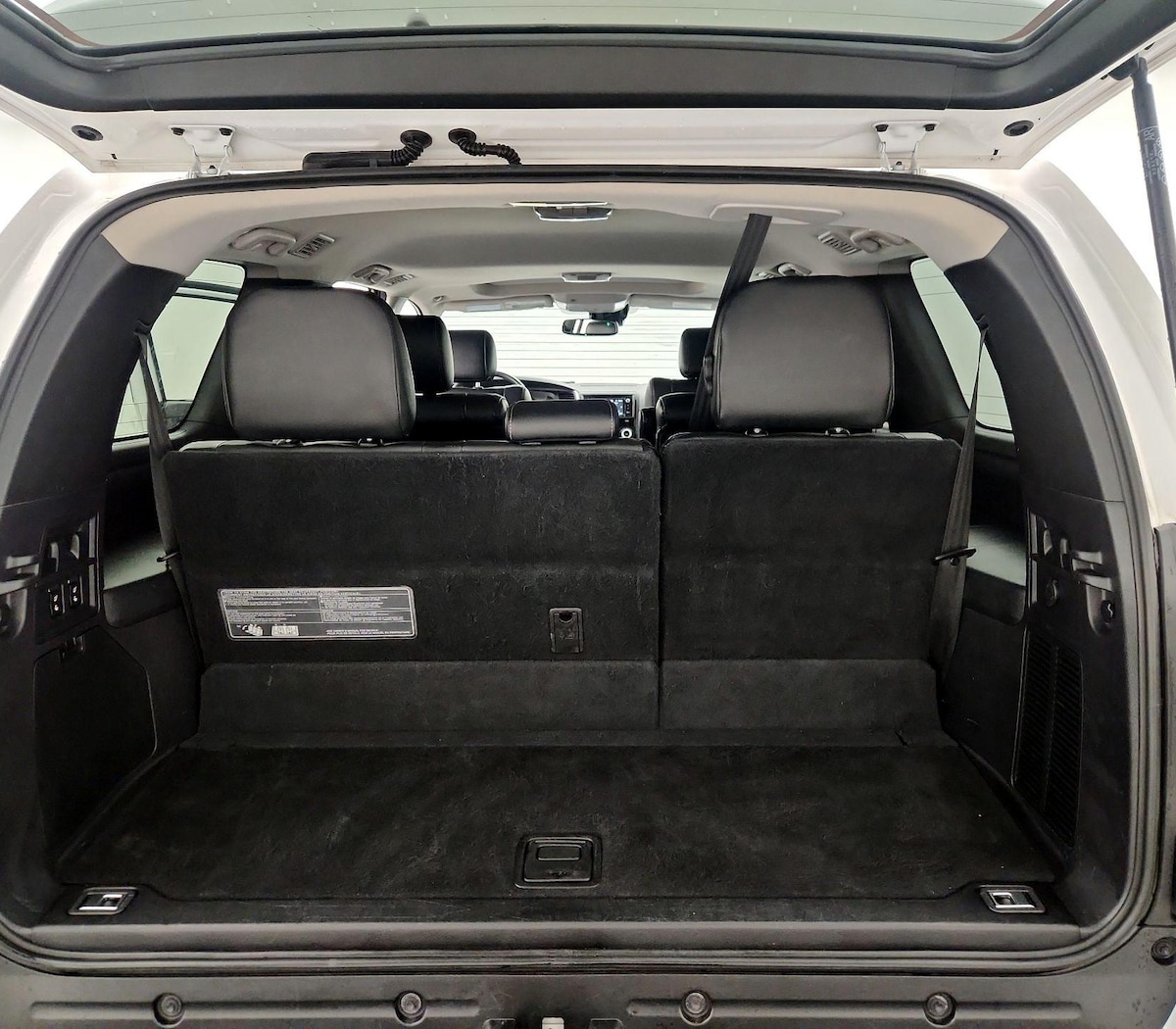 Trunk/Cargo (Seats Up)