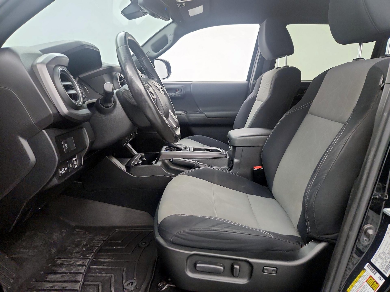 Power Seat(s) & Side Airbags