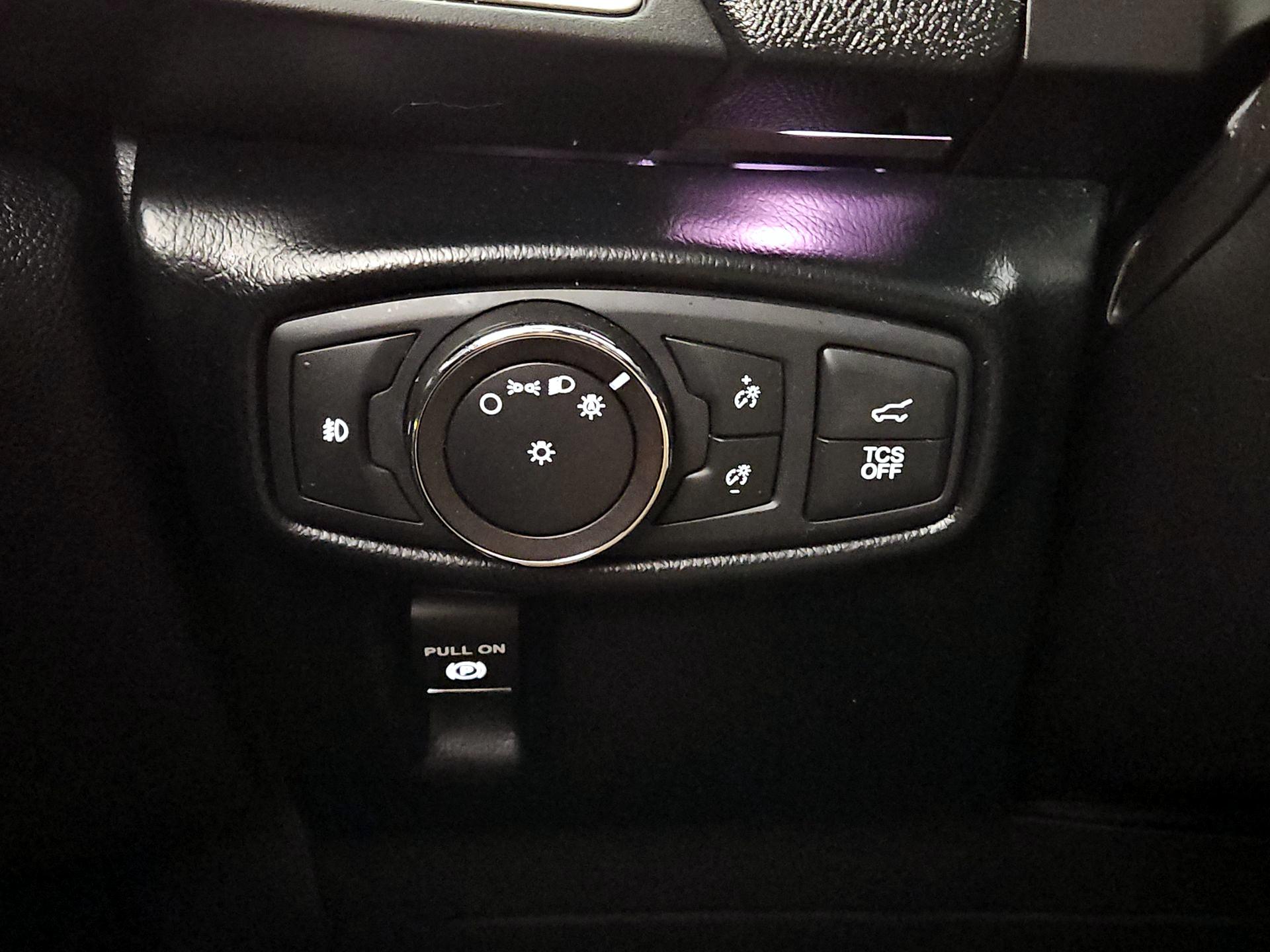 Thumbnail: 2019 Lincoln Nautilus - 13