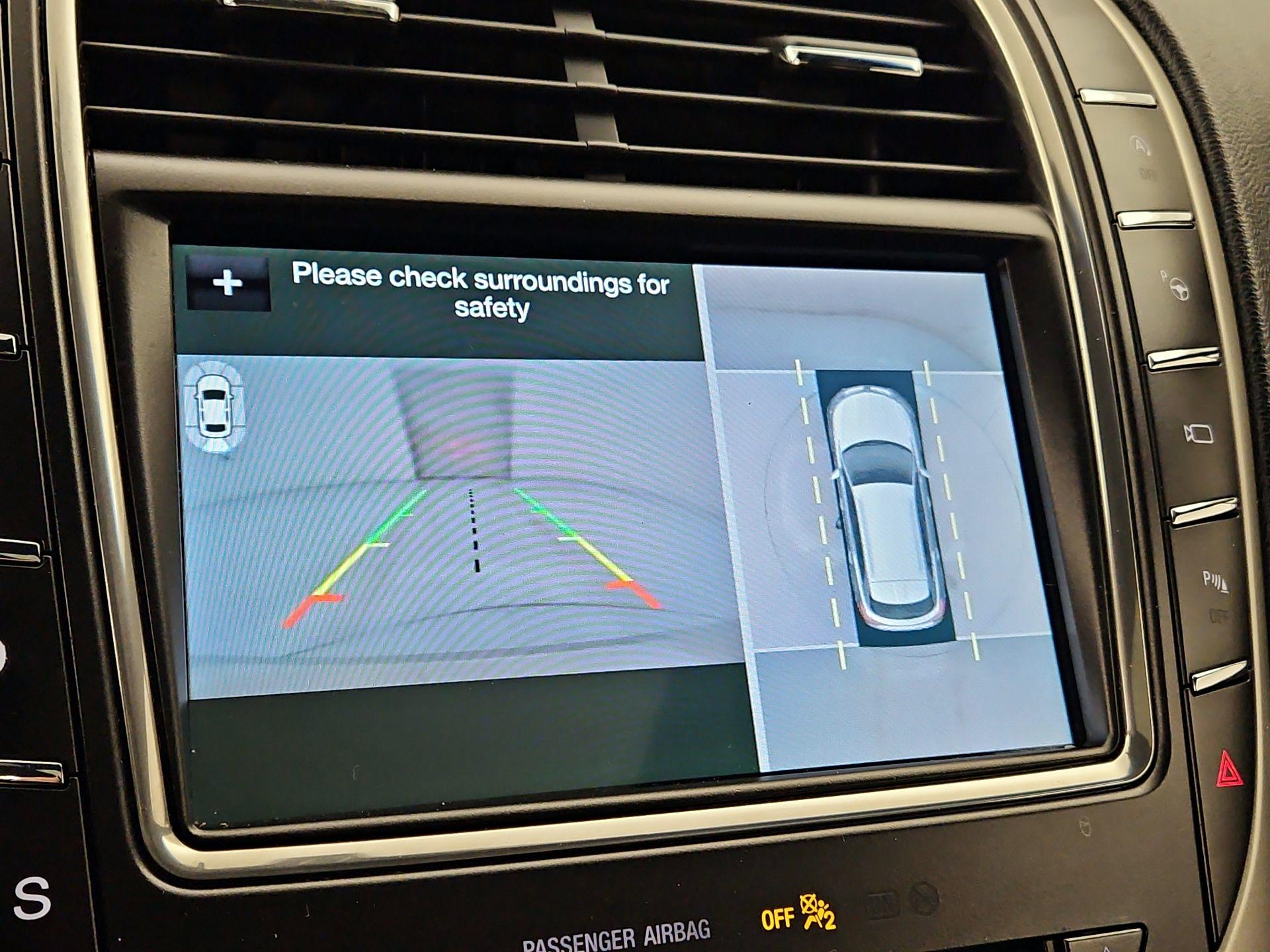 Thumbnail: 2019 Lincoln Nautilus - 15