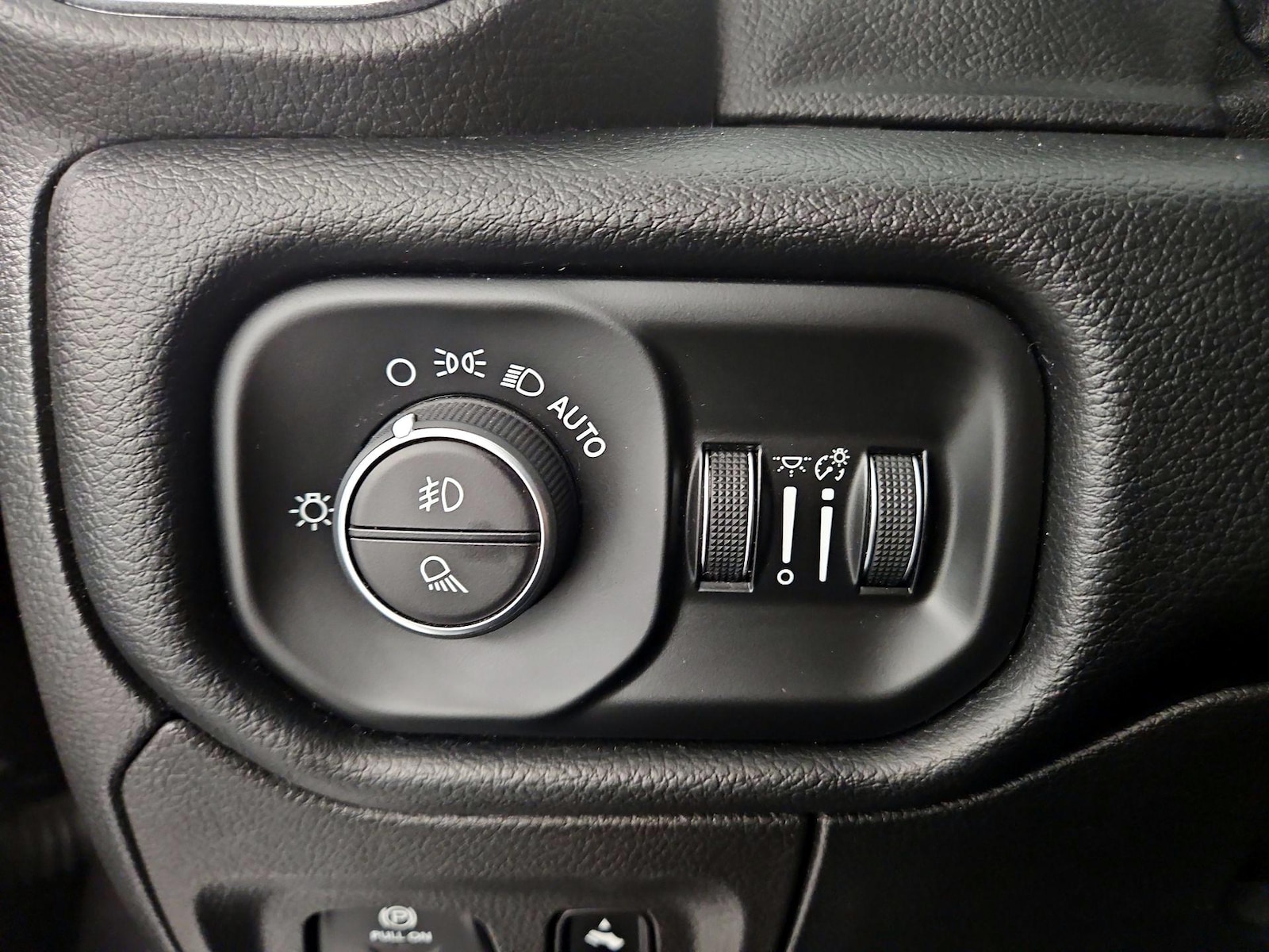 2019 RAM Ram 1500 Pickup Laramie - Photo 14