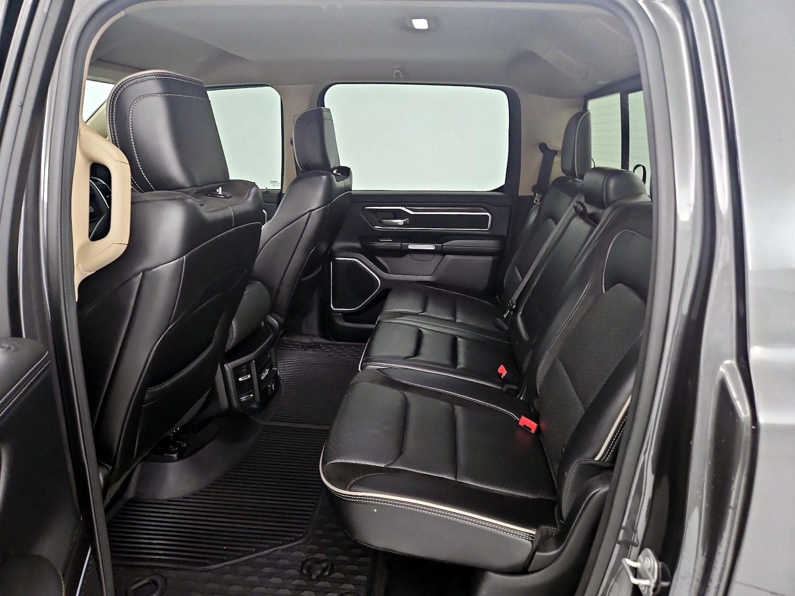 2019 RAM Ram 1500 Pickup Laramie - Photo 20