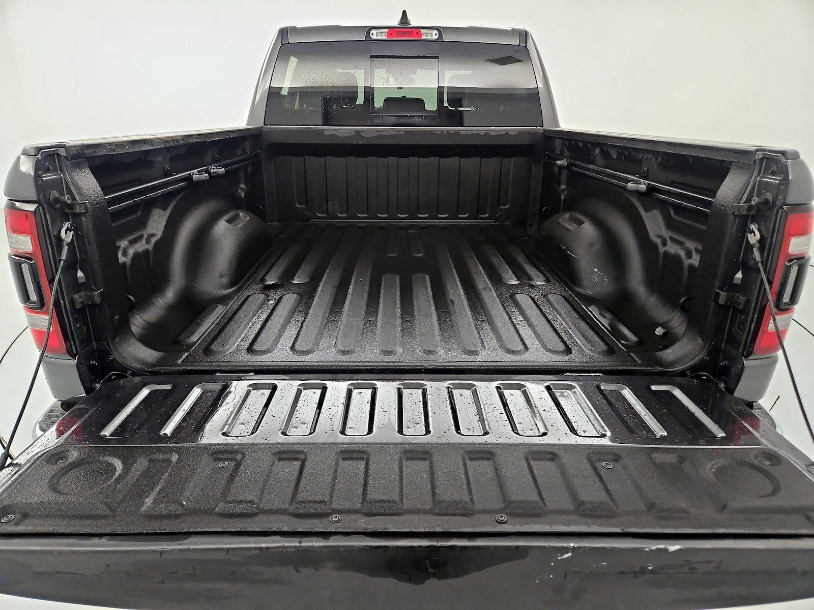 2019 RAM Ram 1500 Pickup Laramie - Photo 21