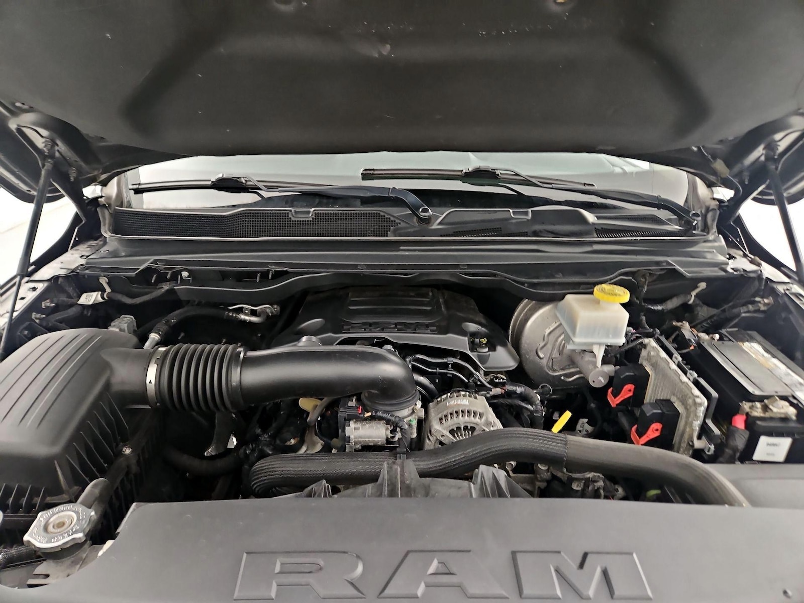 2019 RAM Ram 1500 Pickup Laramie - Photo 22