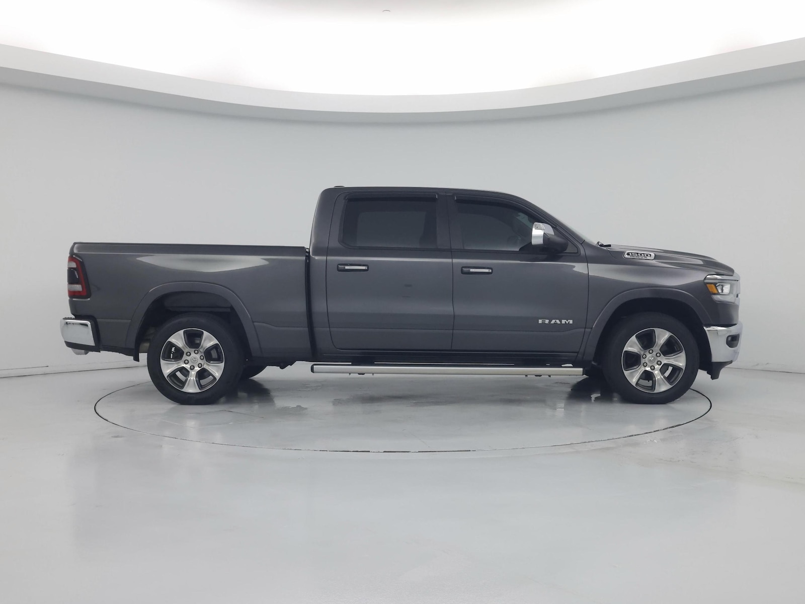 2019 RAM Ram 1500 Pickup Laramie - Photo 8